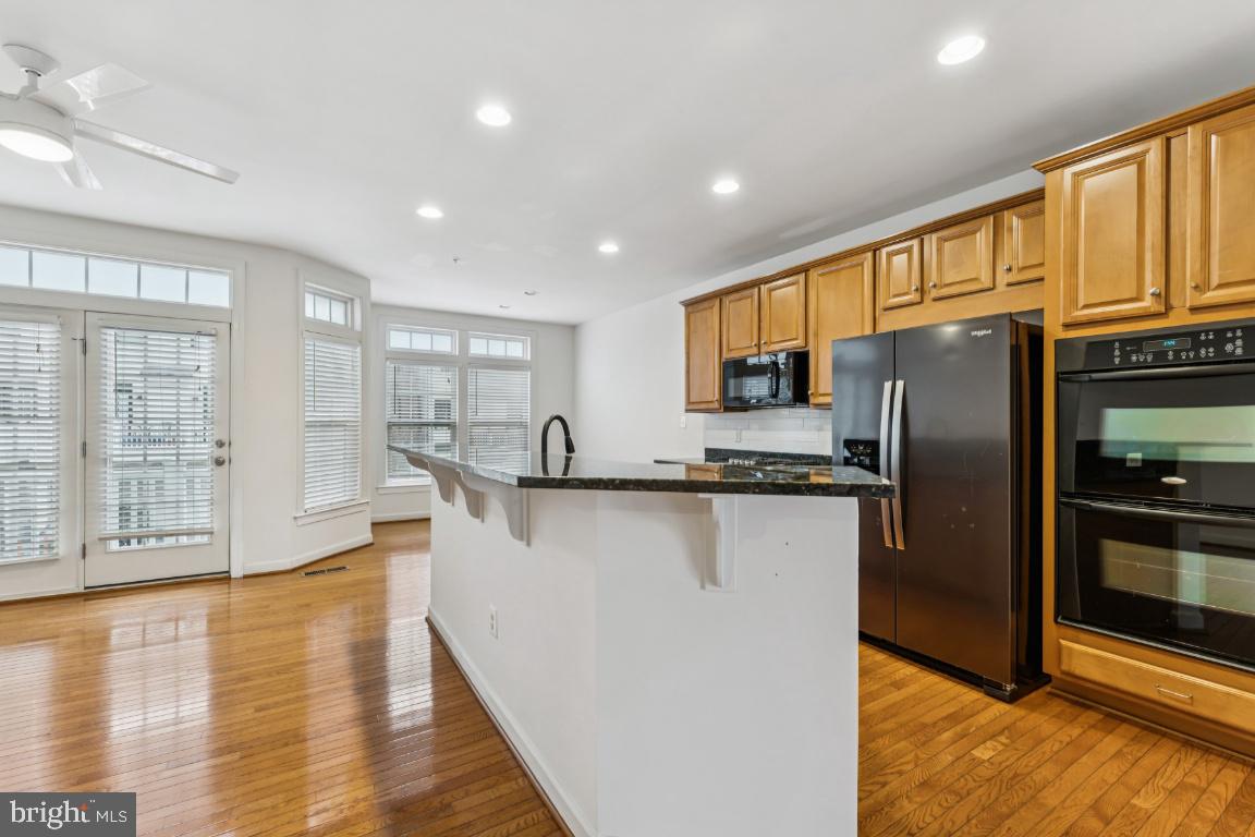 VILLAGES OF URBANA - Residential Lease