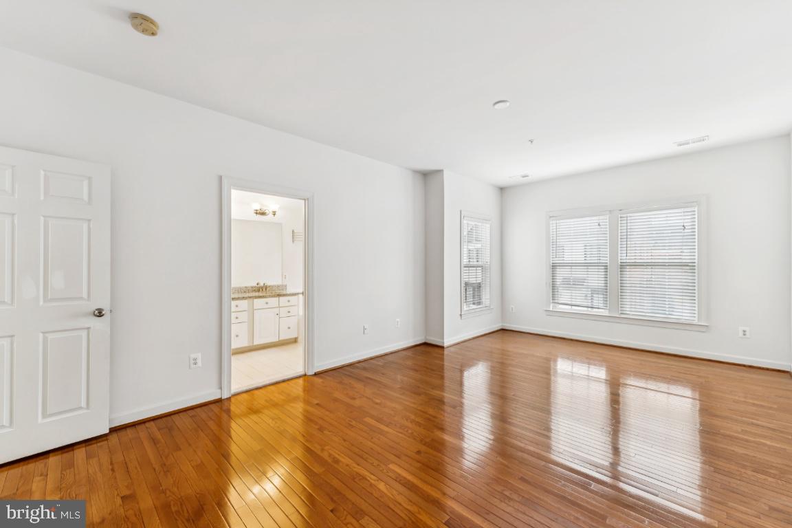 VILLAGES OF URBANA - Residential Lease