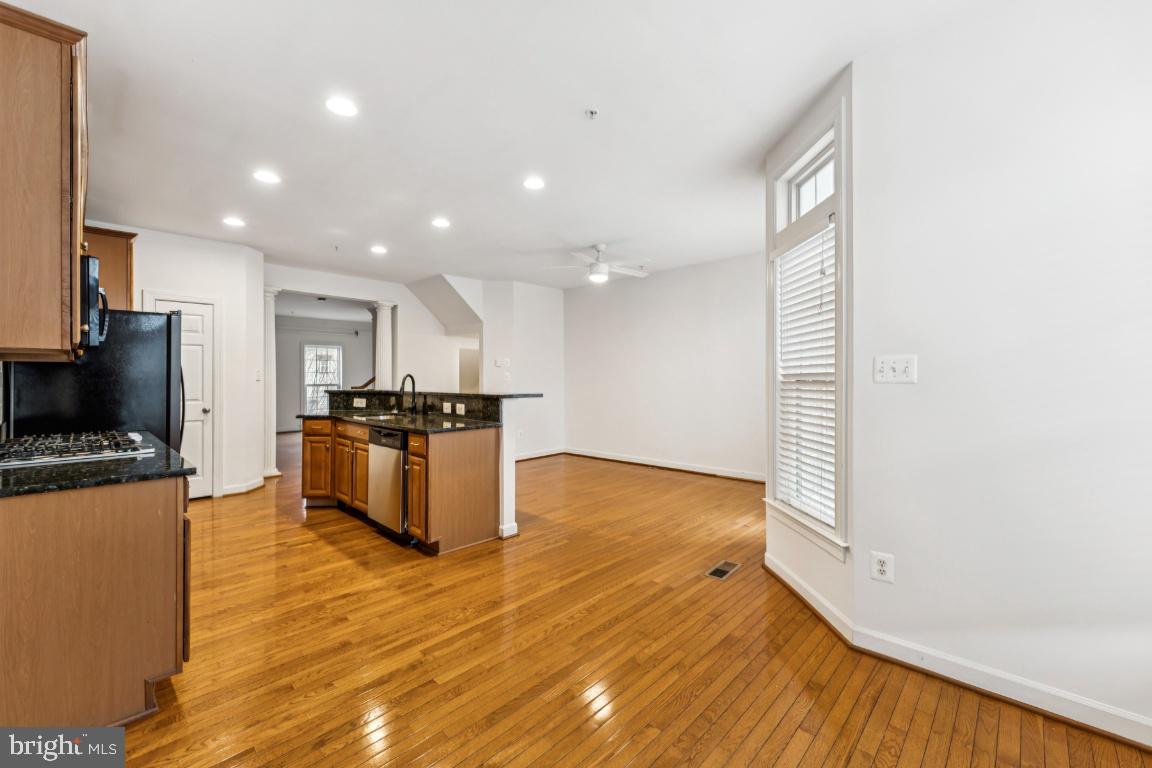 VILLAGES OF URBANA - Residential Lease