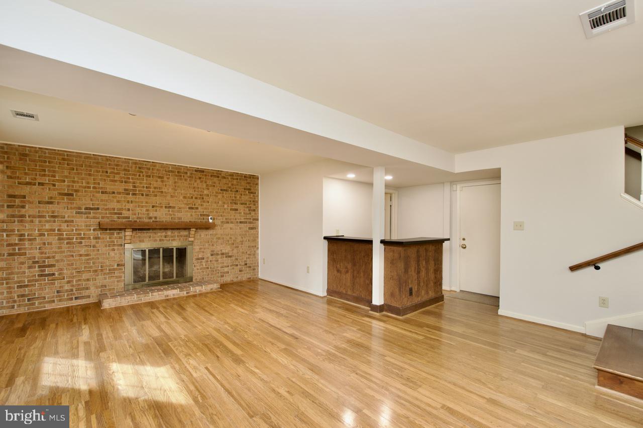 GEORGE MASON FOREST - Residential