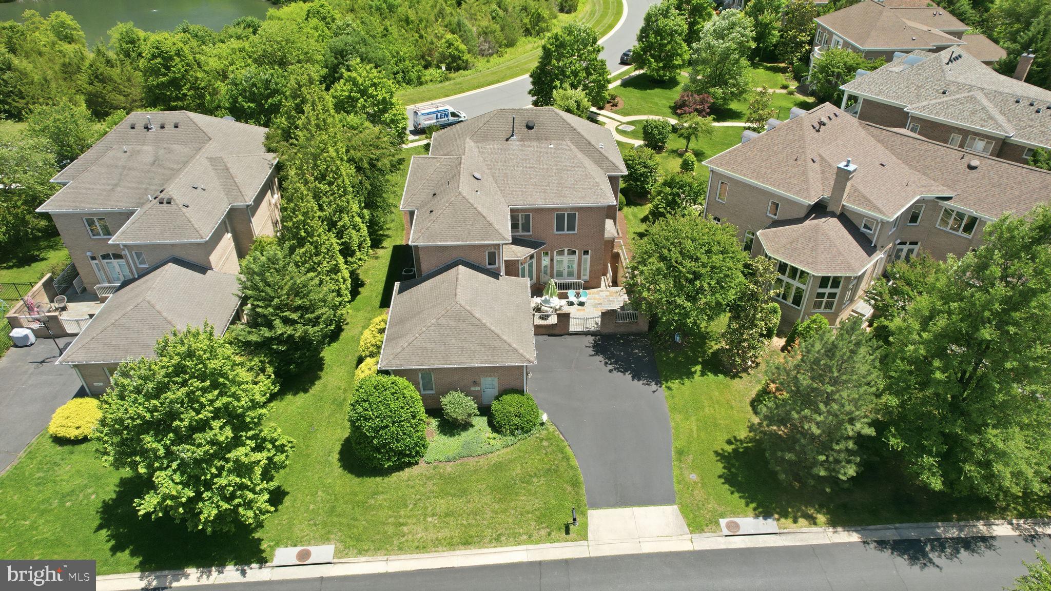 BRAMBLETON - Residential