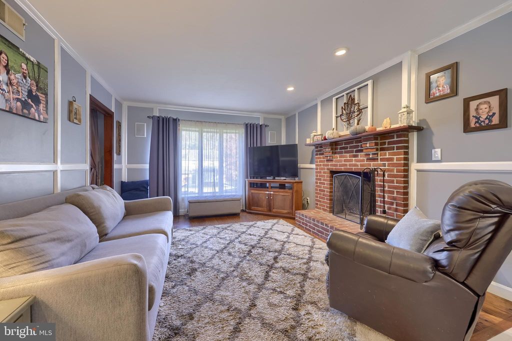 Photo of 1124 Colonial Road, LANCASTER, PA 17603 (MLS # PALA2078438)