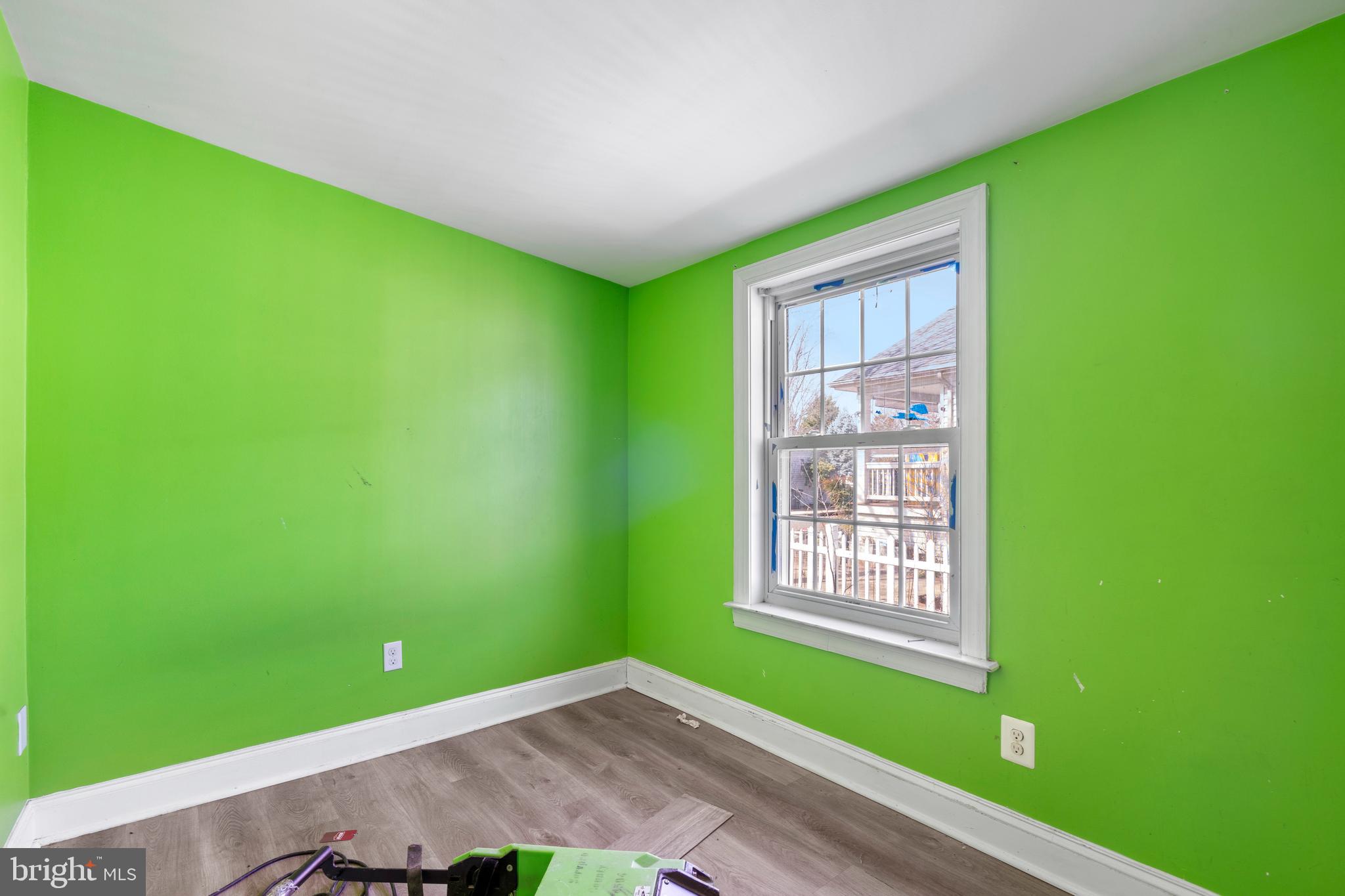 MEADOWS OF CHANTILLY - Residential