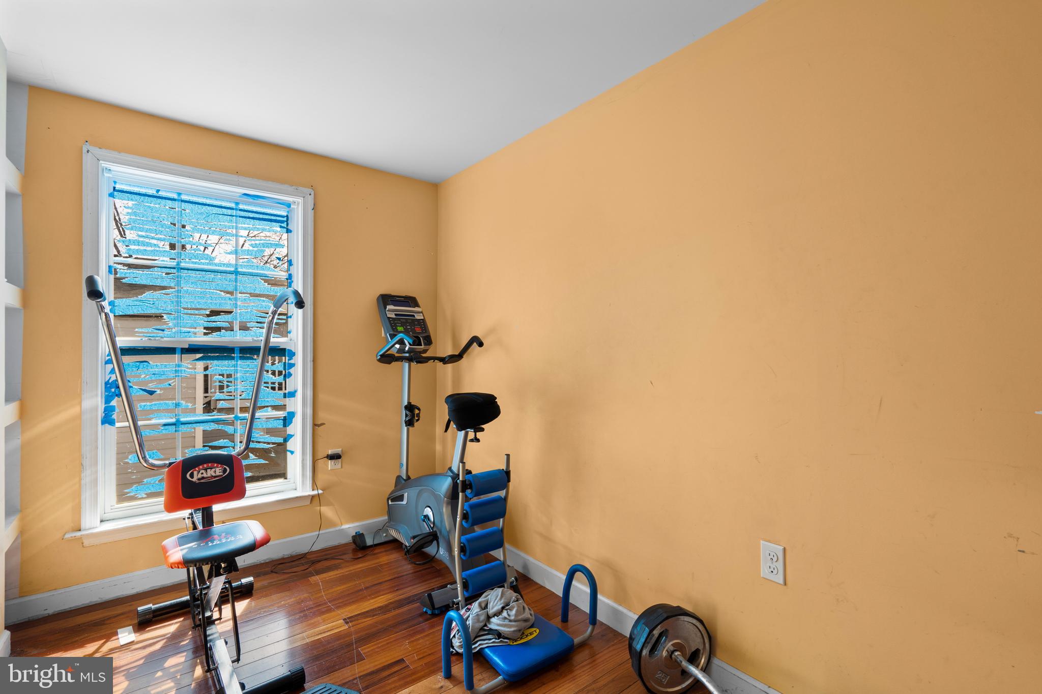 MEADOWS OF CHANTILLY - Residential