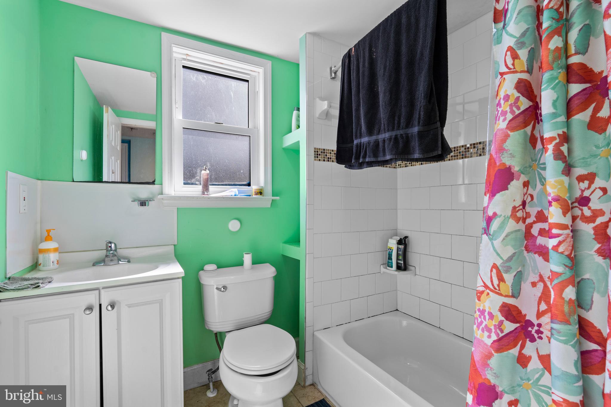 MEADOWS OF CHANTILLY - Residential