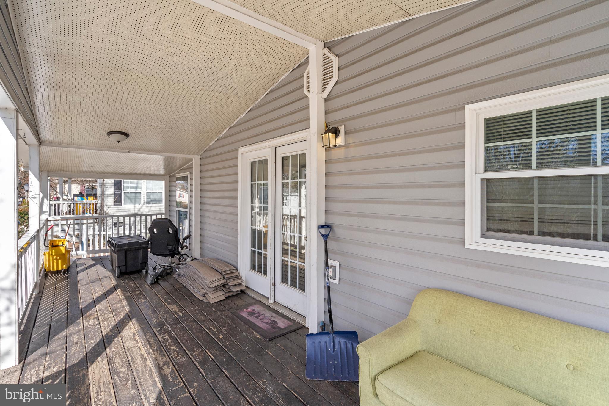 MEADOWS OF CHANTILLY - Residential