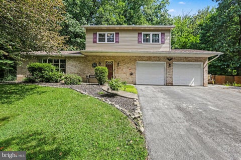 Homes For Sale - 439 Elder Trail<br/> NEW CUMBERLAND, PA 17070