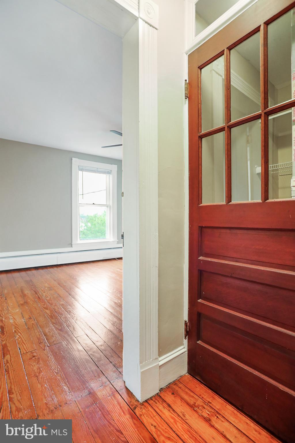 CHARLES TOWN CORPORATION - Residential Lease