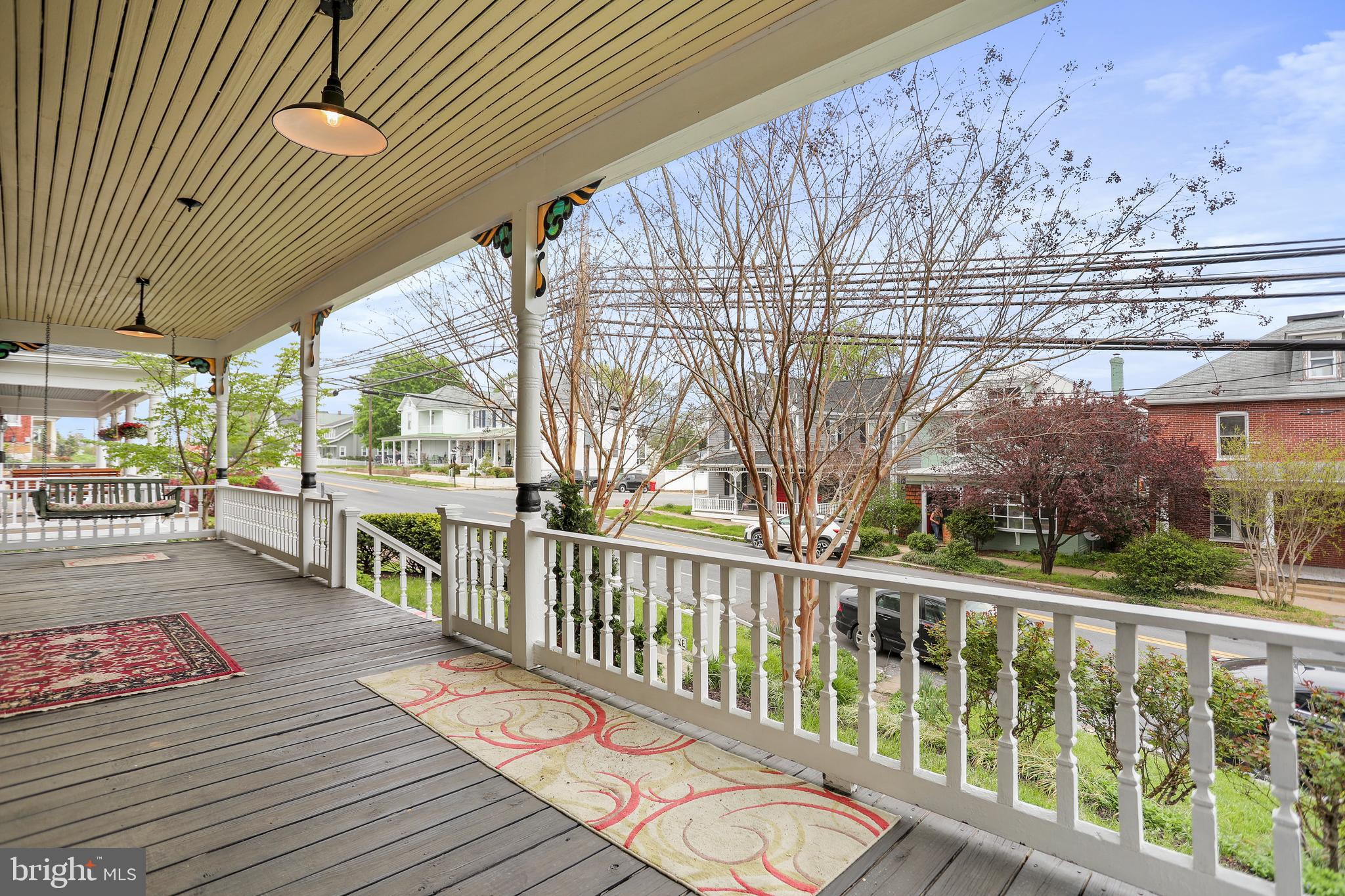 CHARLES TOWN CORPORATION - Residential Lease