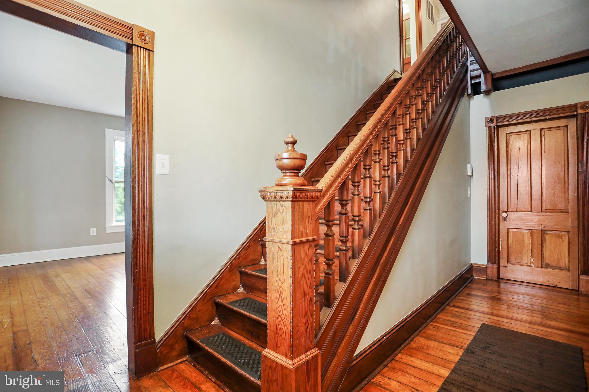 CHARLES TOWN CORPORATION - Residential Lease