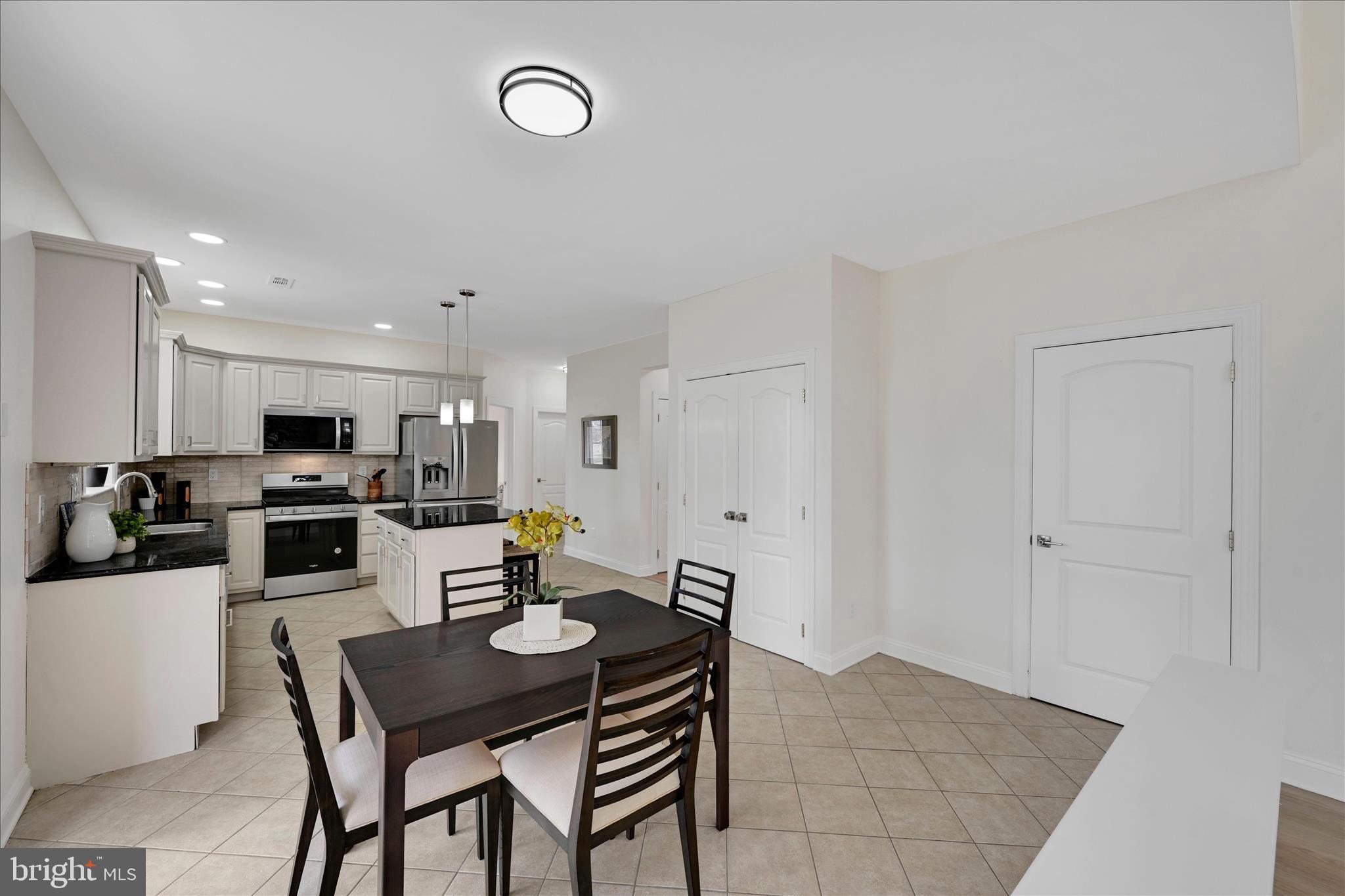 MANCHESTER FARMS - Residential