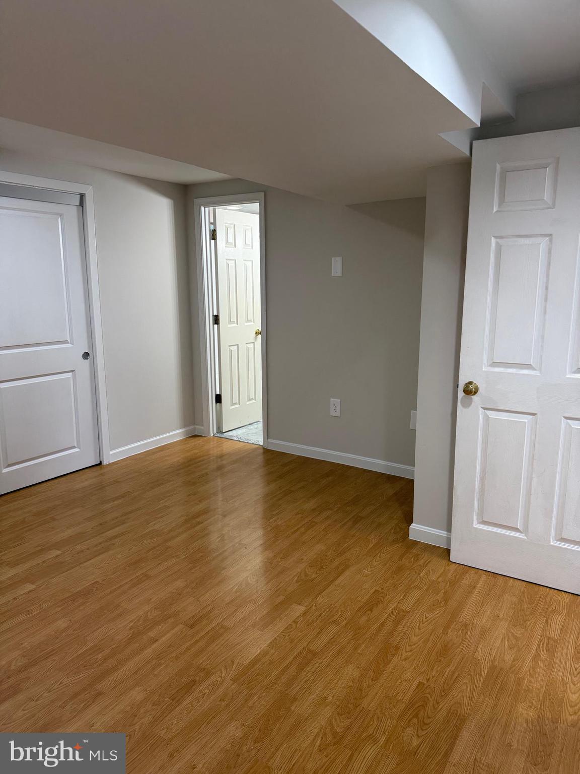 DUNN LORING WOODS - Residential Lease