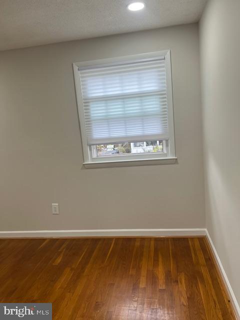 DUNN LORING WOODS - Residential Lease