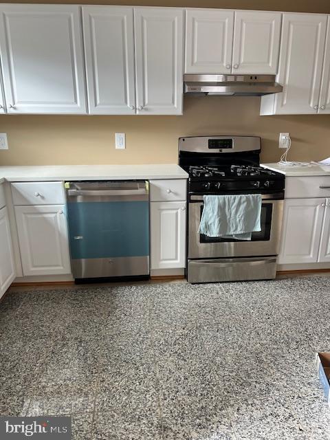 DUNN LORING WOODS - Residential Lease