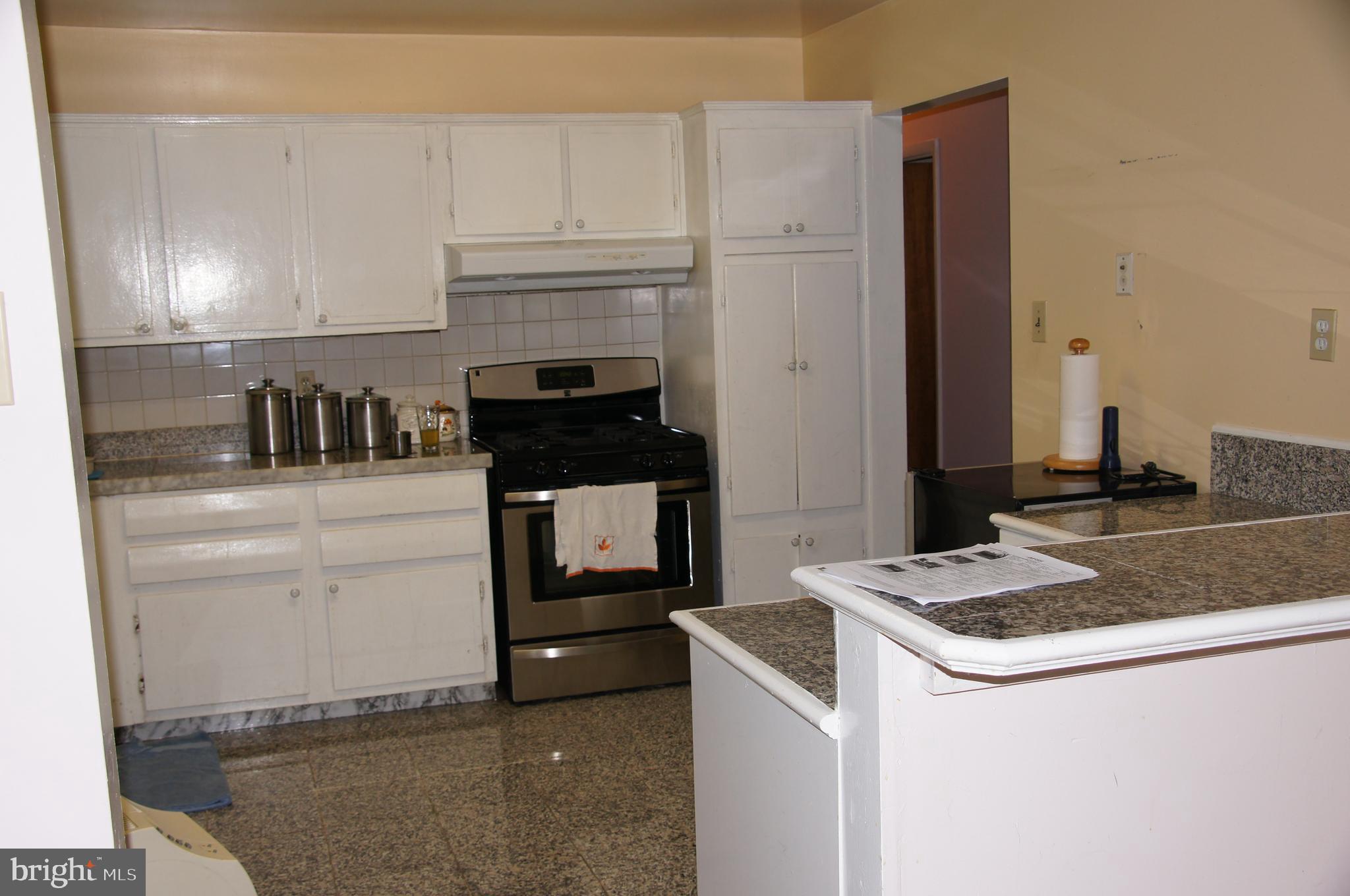 DUNN LORING WOODS - Residential Lease