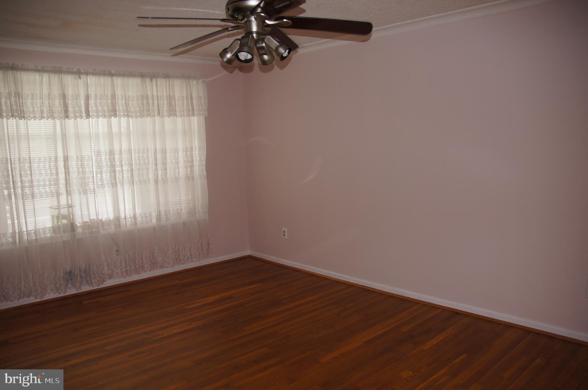 DUNN LORING WOODS - Residential Lease