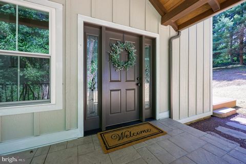 Photo of 1414 Amosite Rd, BAINBRIDGE, PA 17502 (MLS # PALA2072592)