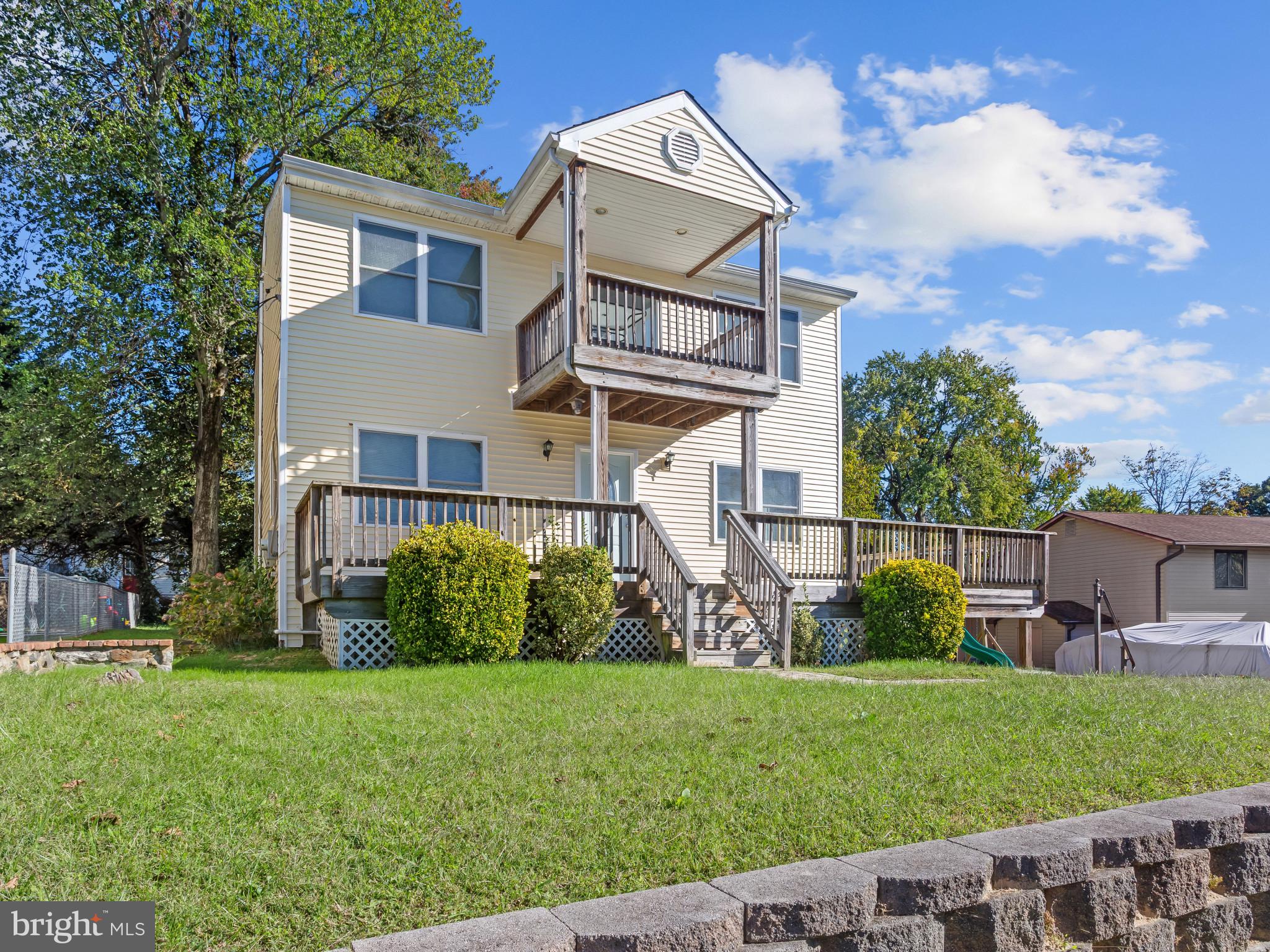 7673 BERRY DRIVE