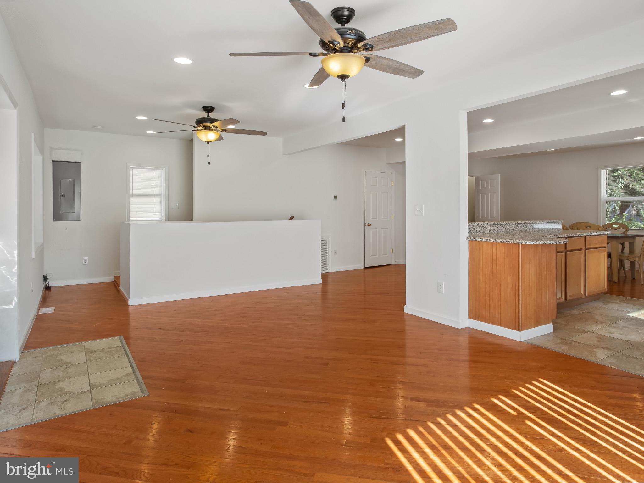 7673 BERRY DRIVE
