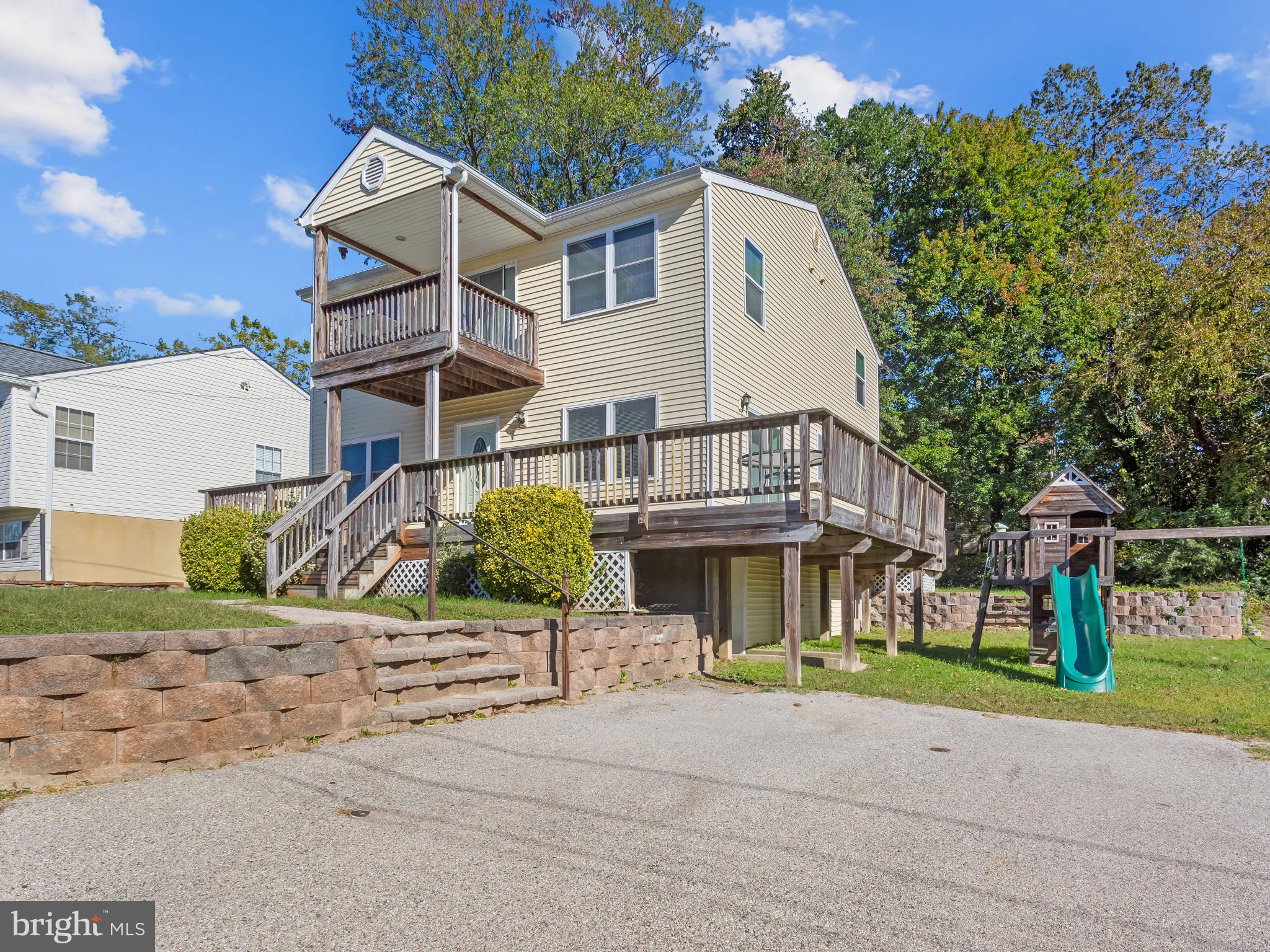 7673 BERRY DRIVE