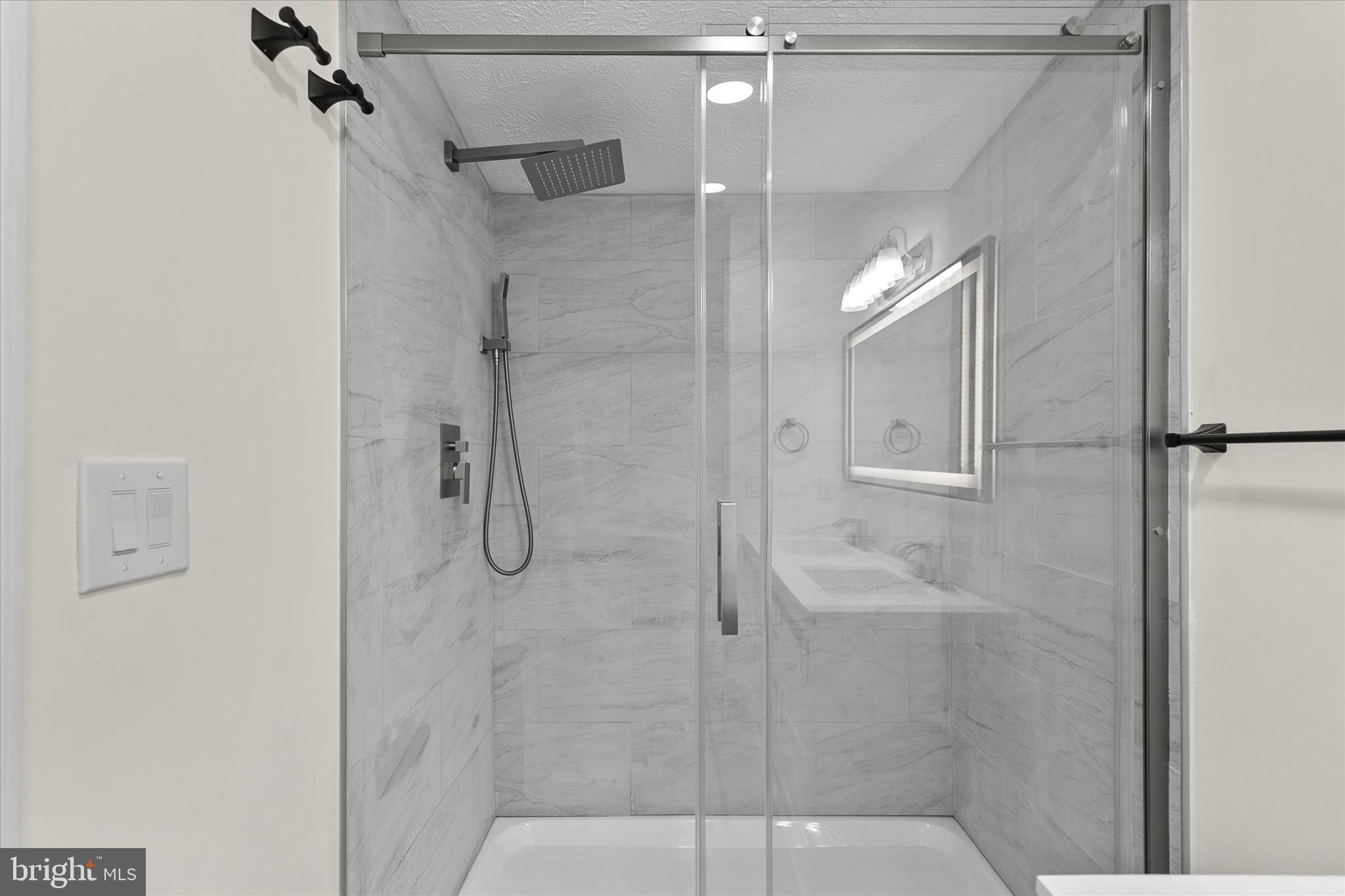 ORCHARD MANOR - Residential