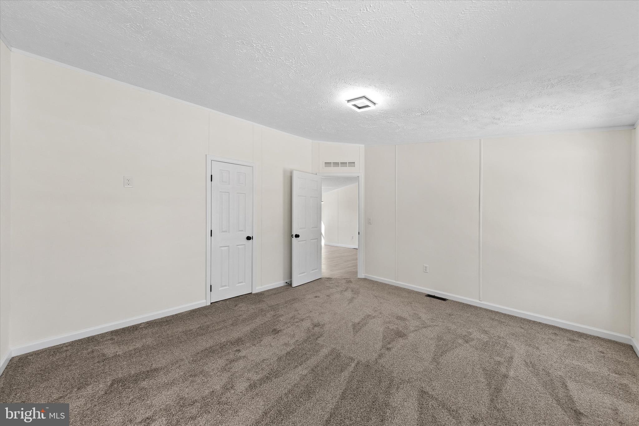 ORCHARD MANOR - Residential