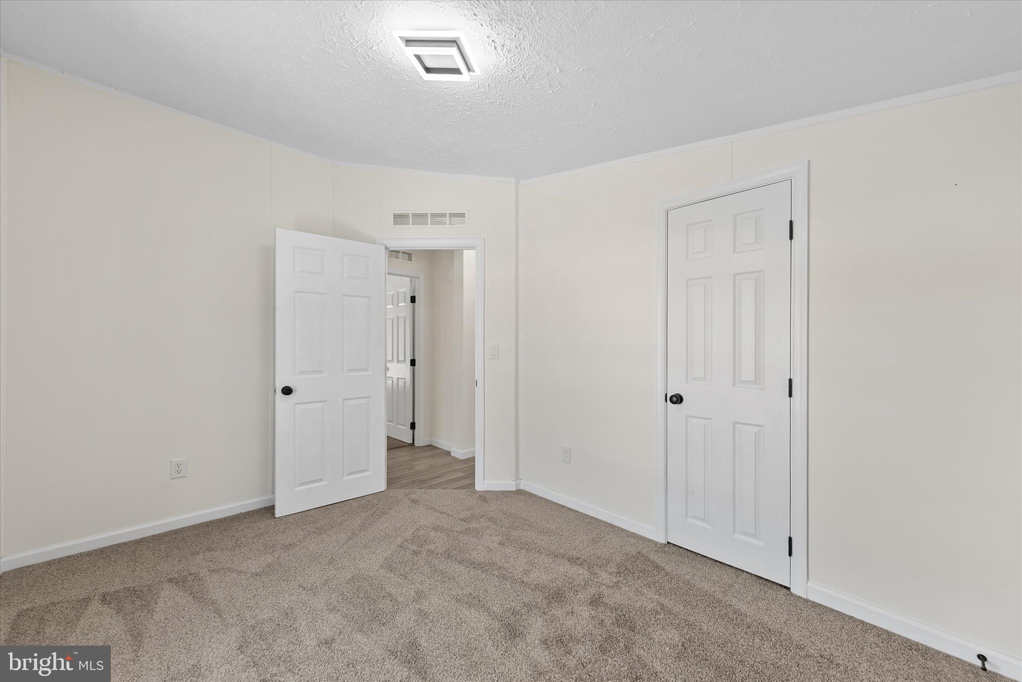 ORCHARD MANOR - Residential