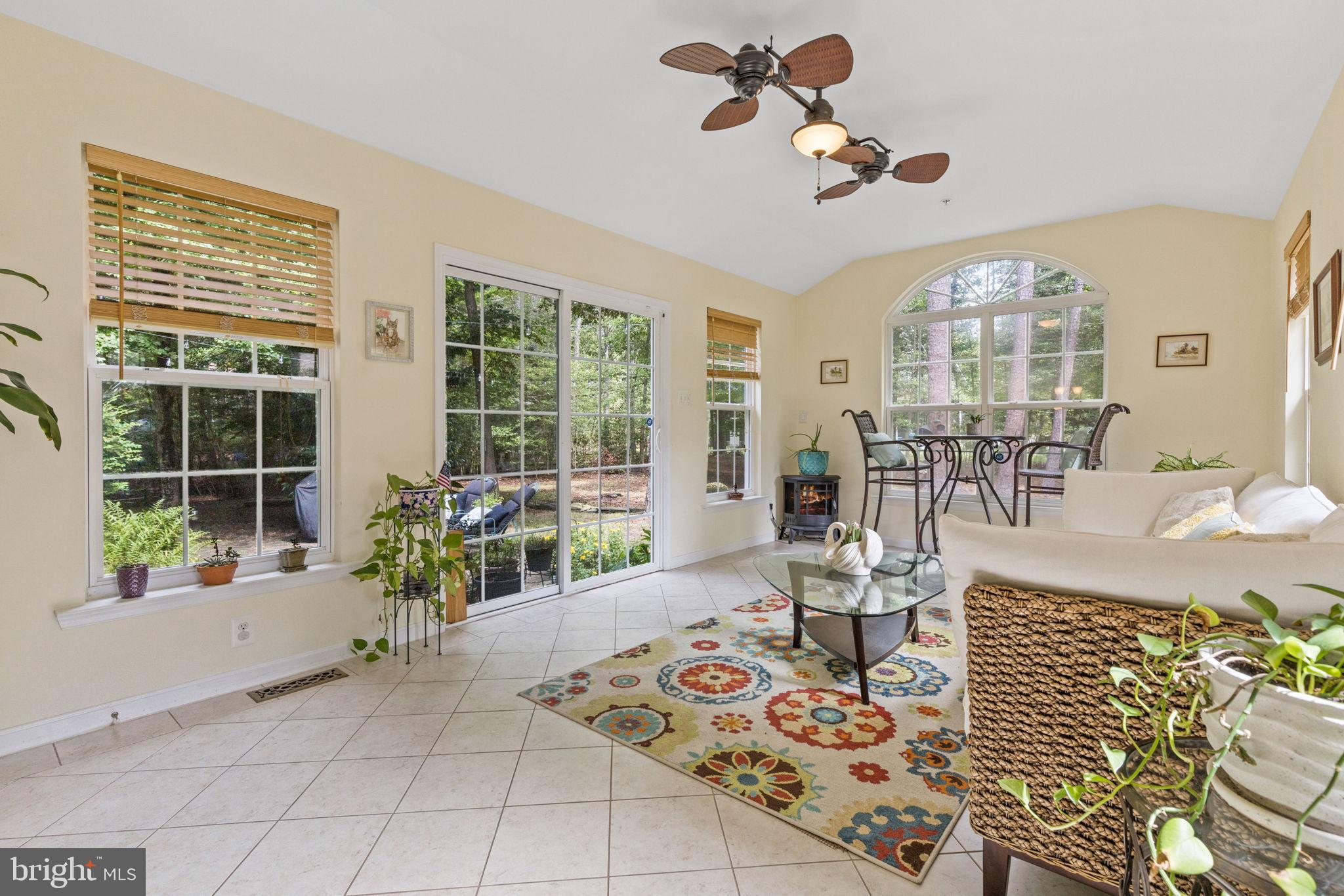 SWAN POINT - Residential Lease