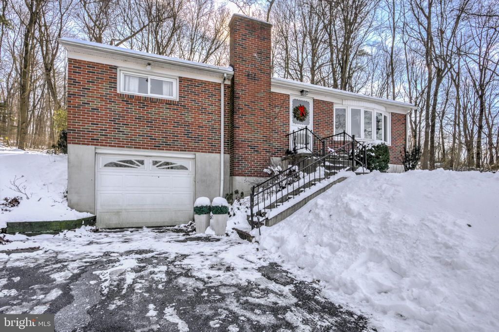 Photo of 540 N Ridge Road, REINHOLDS, PA 17569 (MLS # PALA2063370)