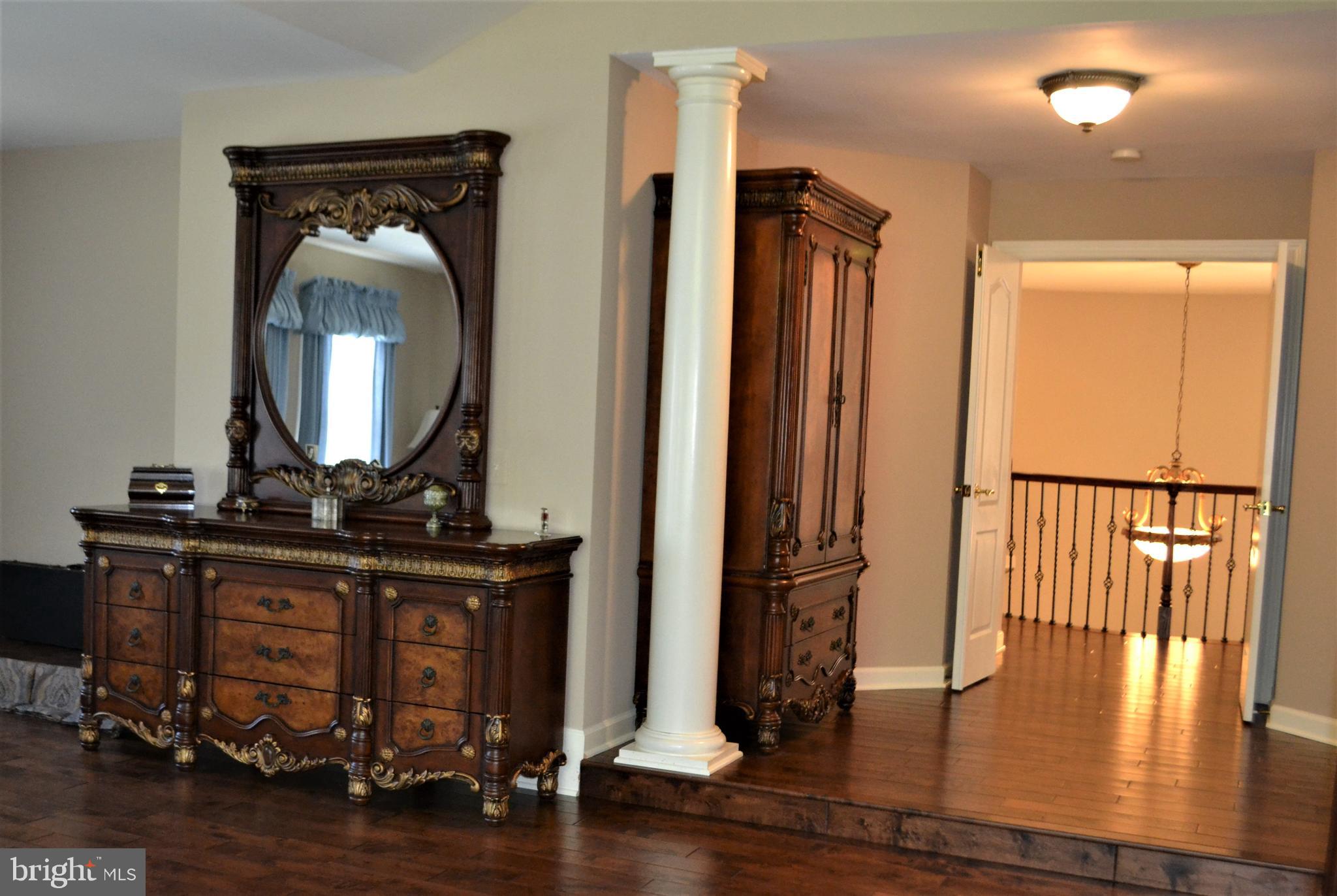 ESTATES AT ROSELAND - Residential