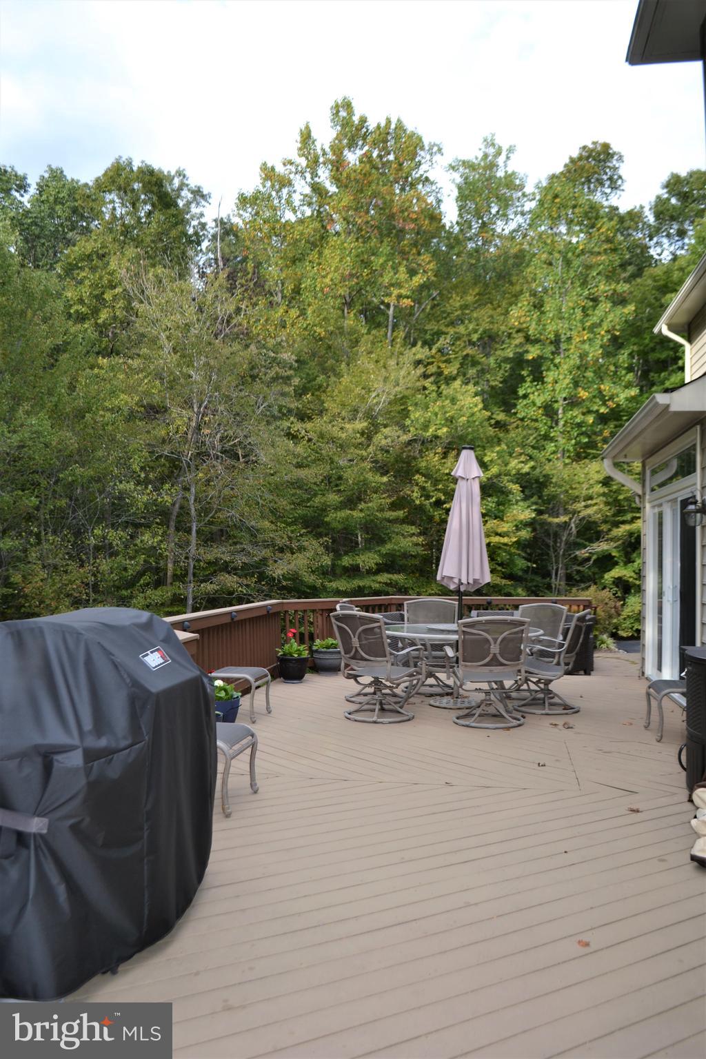 ESTATES AT ROSELAND - Residential