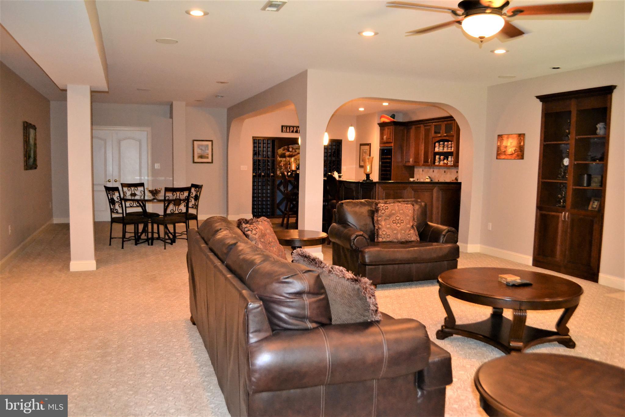 ESTATES AT ROSELAND - Residential