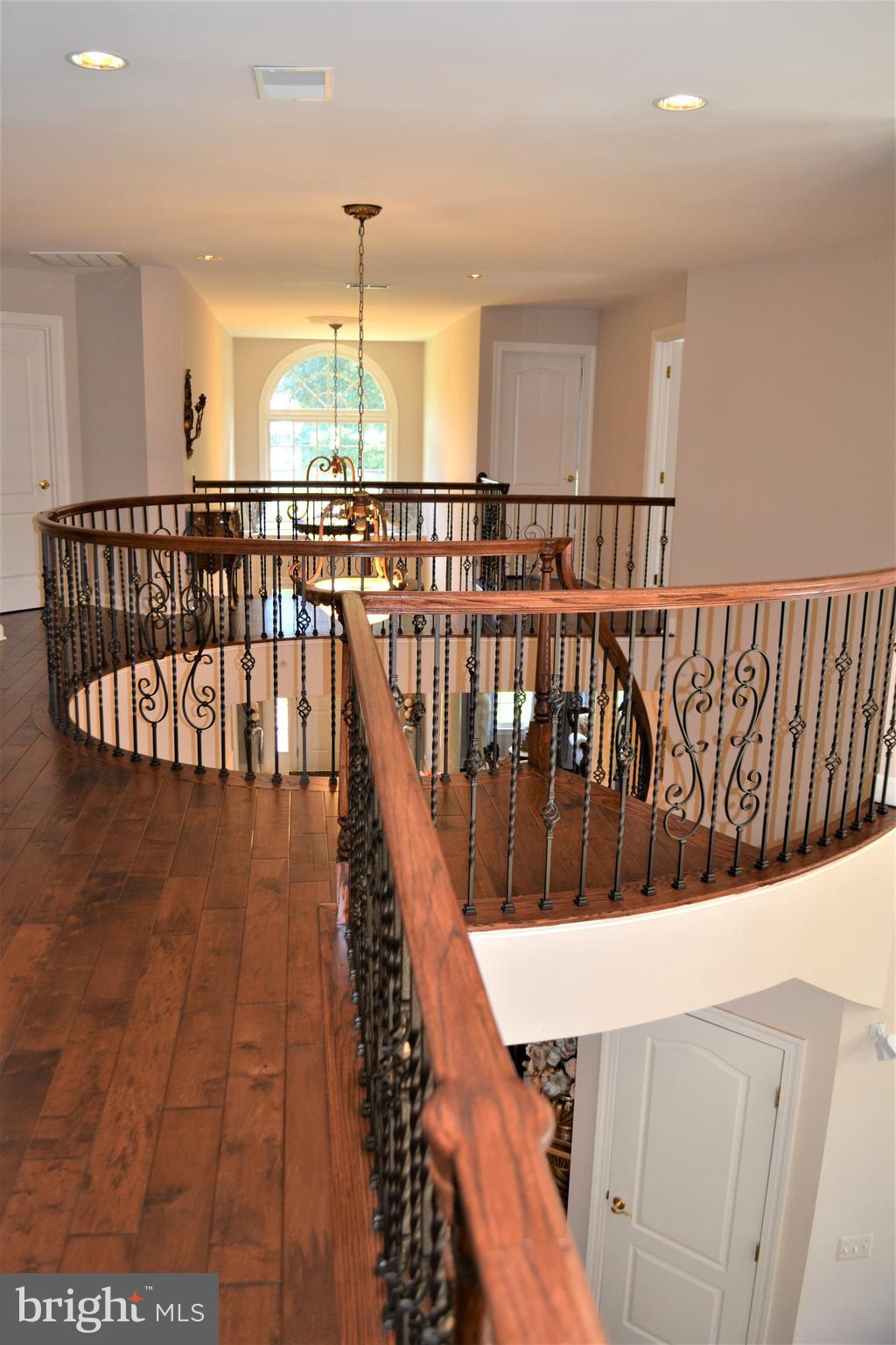 ESTATES AT ROSELAND - Residential