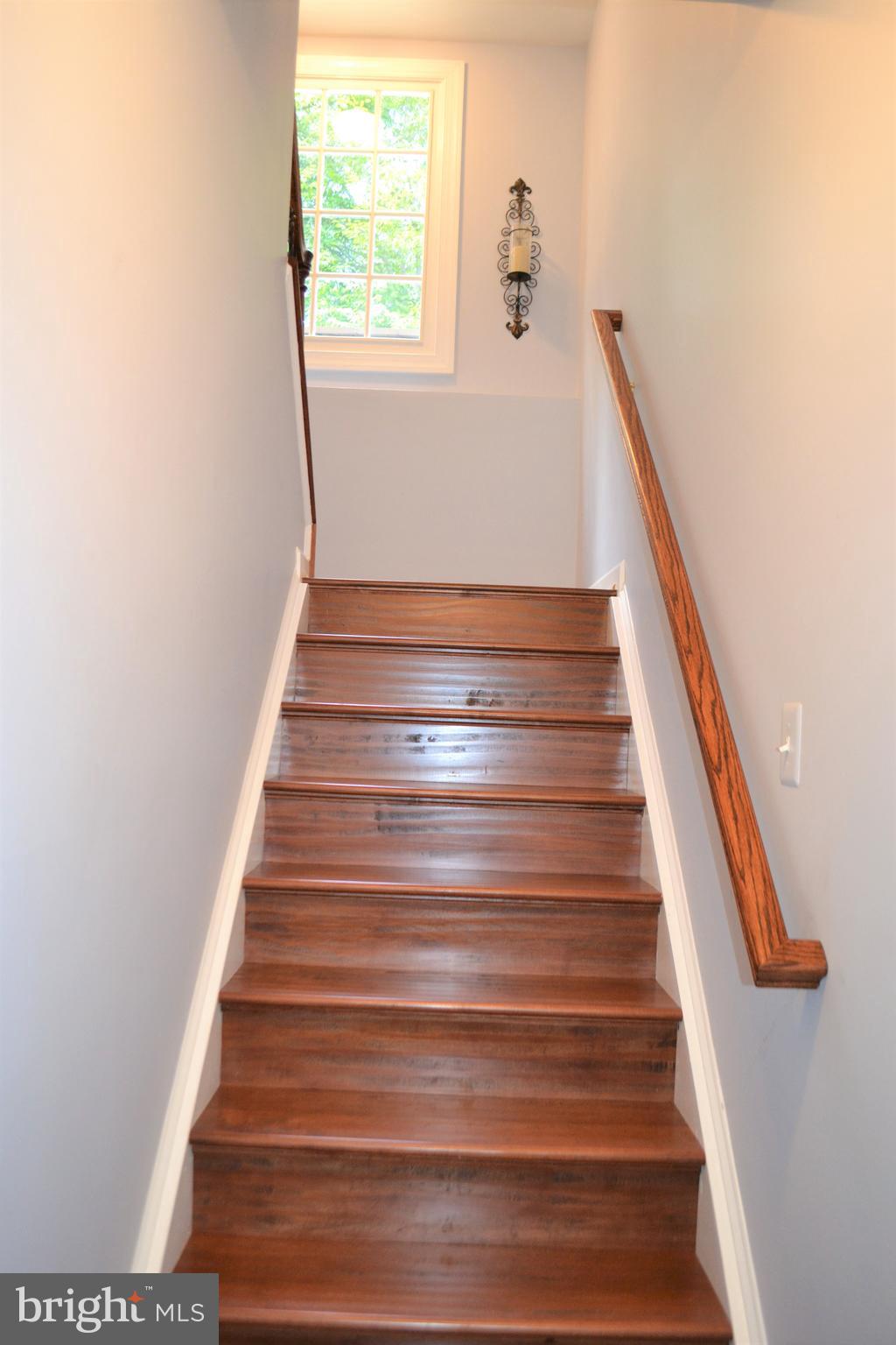 ESTATES AT ROSELAND - Residential