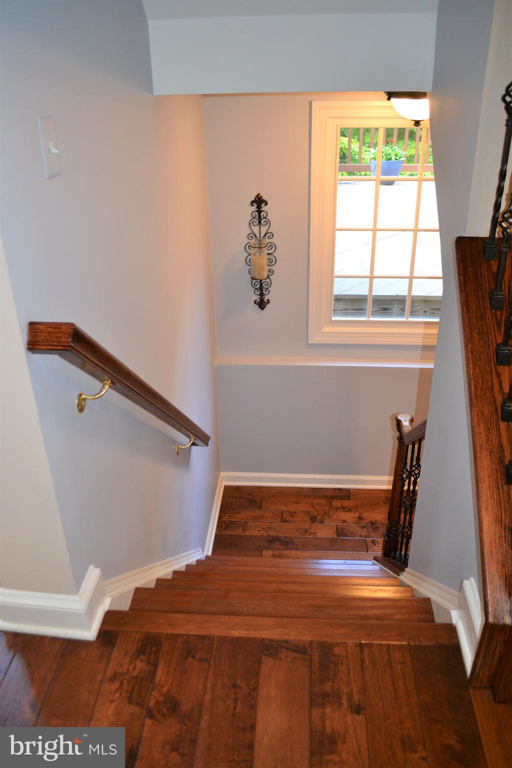 ESTATES AT ROSELAND - Residential