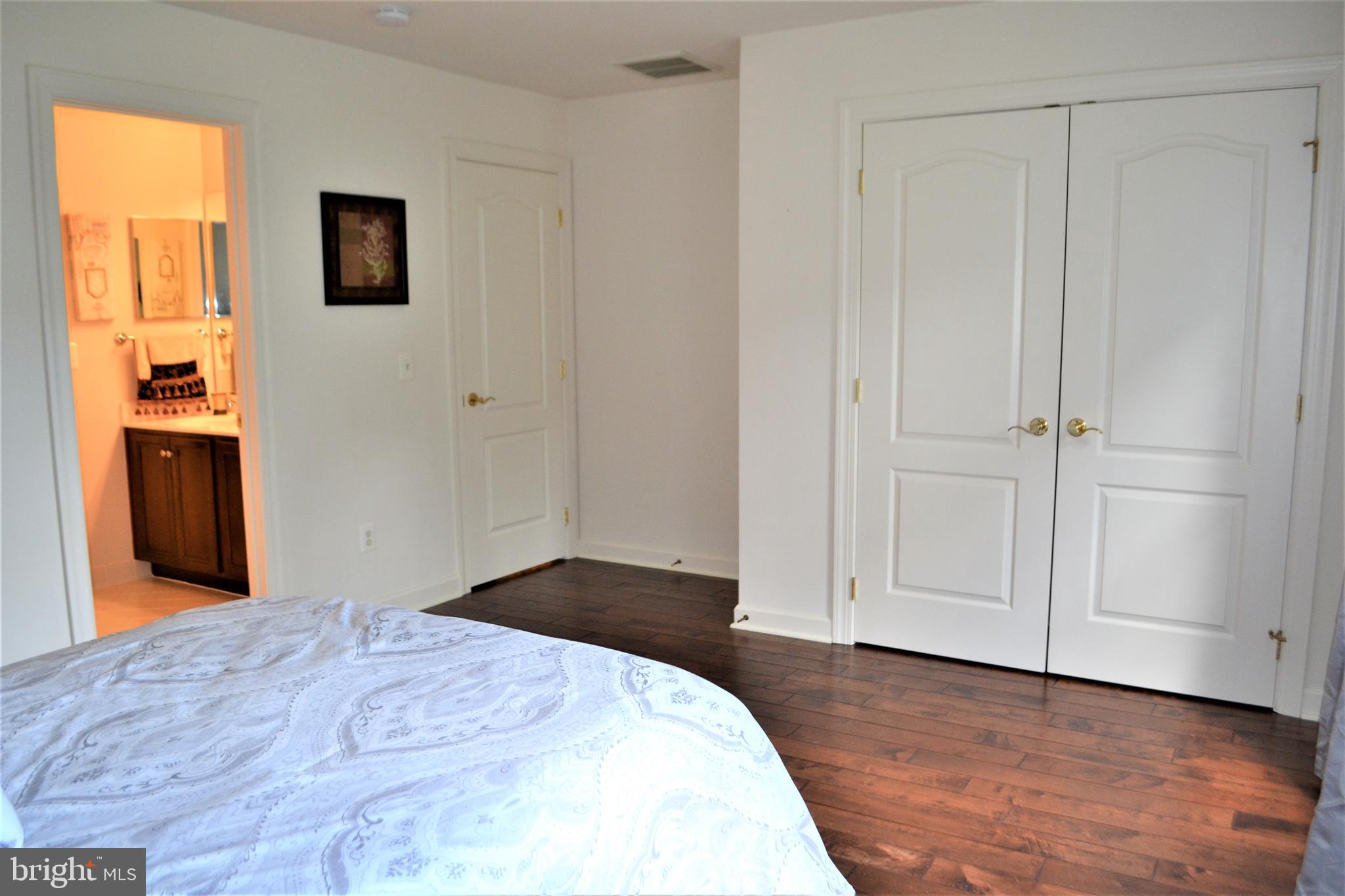 ESTATES AT ROSELAND - Residential