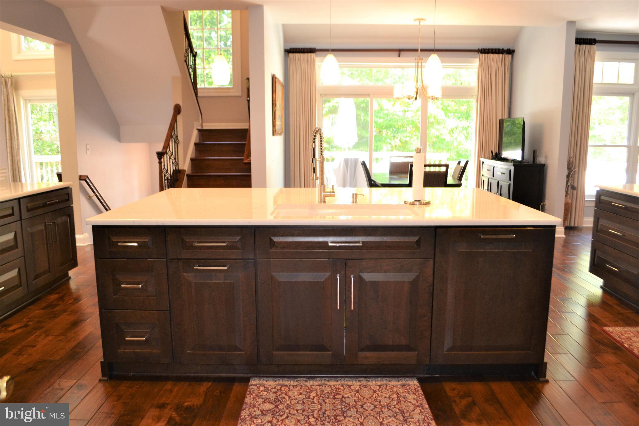 ESTATES AT ROSELAND - Residential