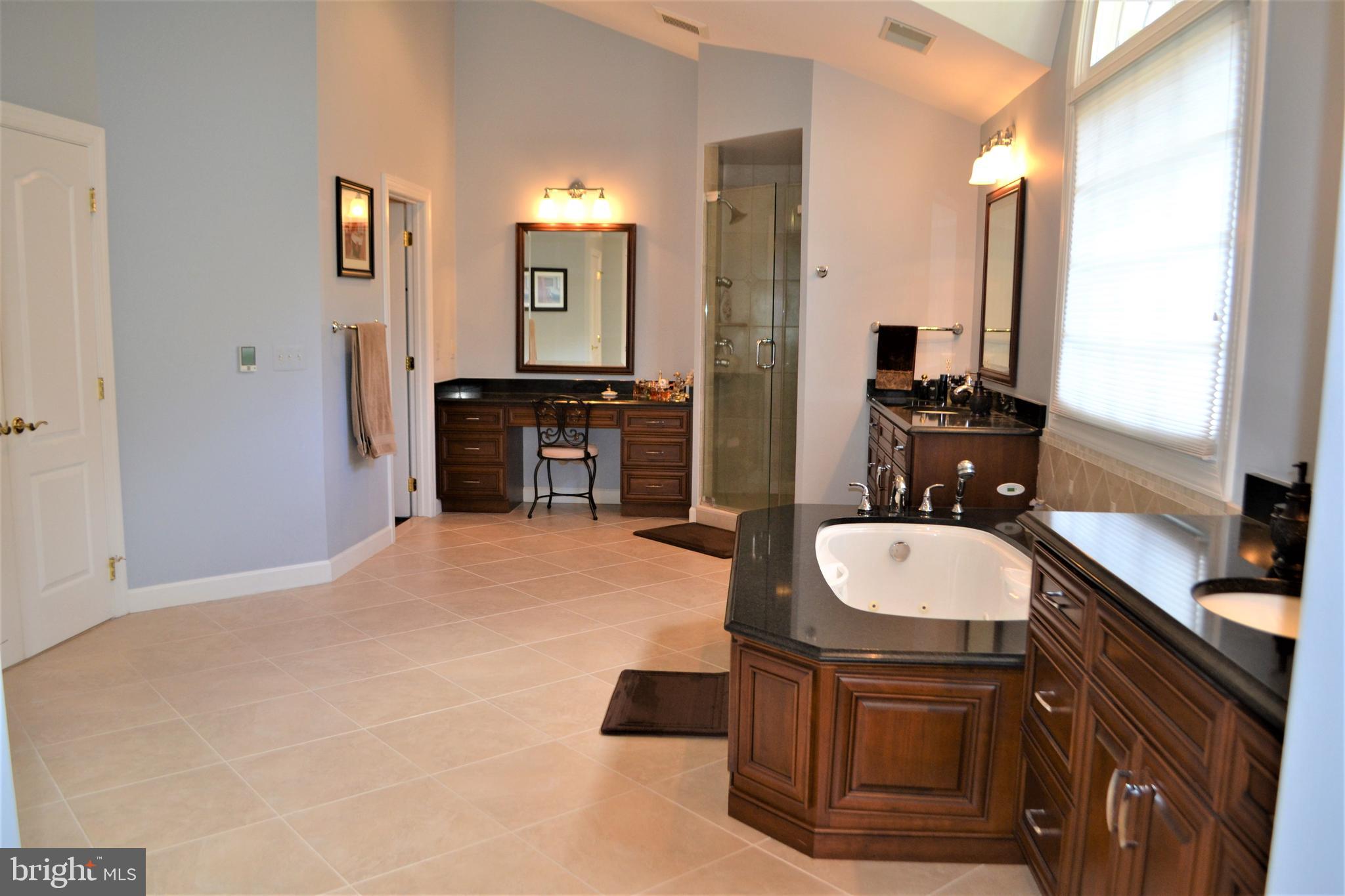 ESTATES AT ROSELAND - Residential