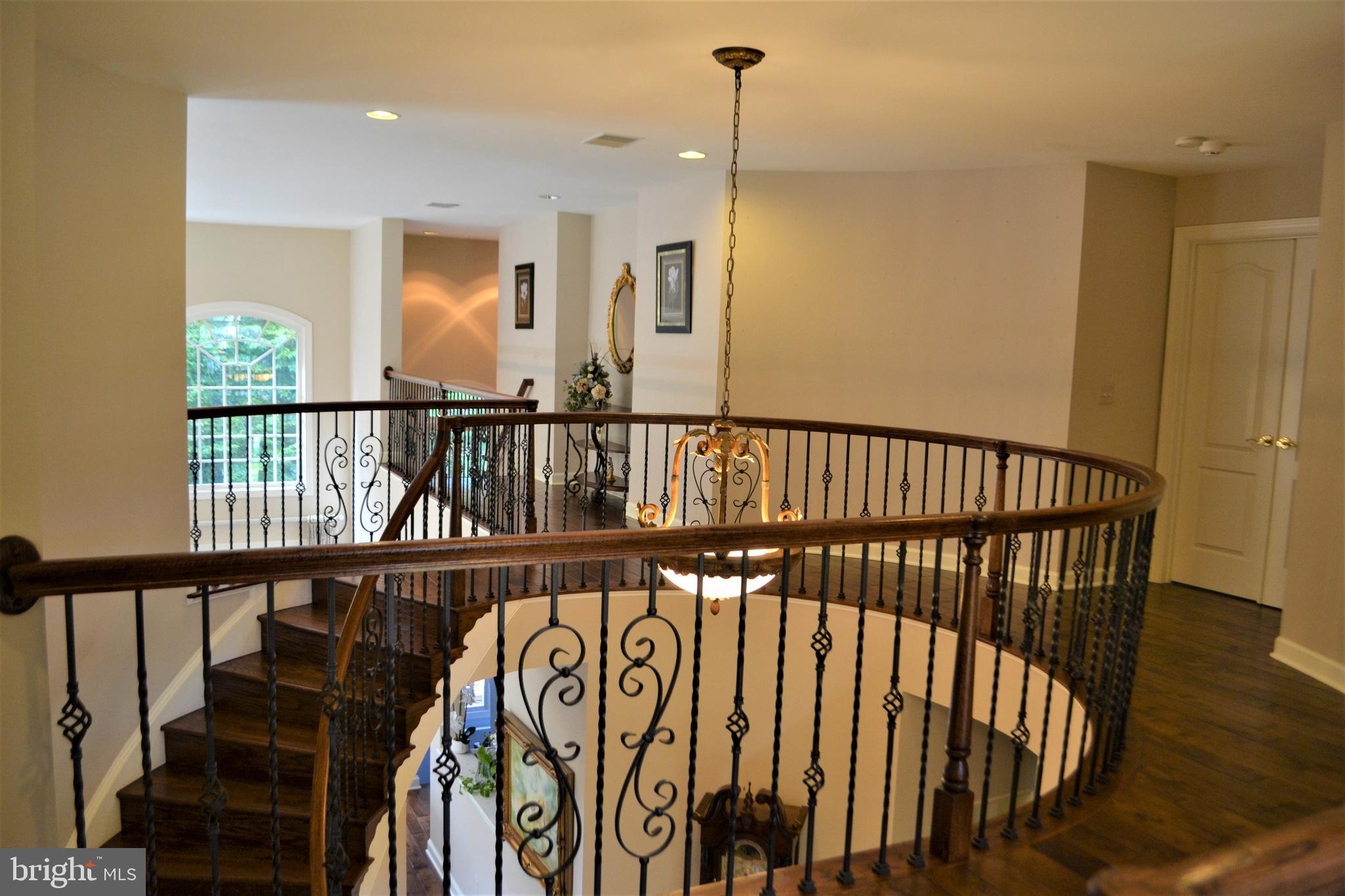 ESTATES AT ROSELAND - Residential