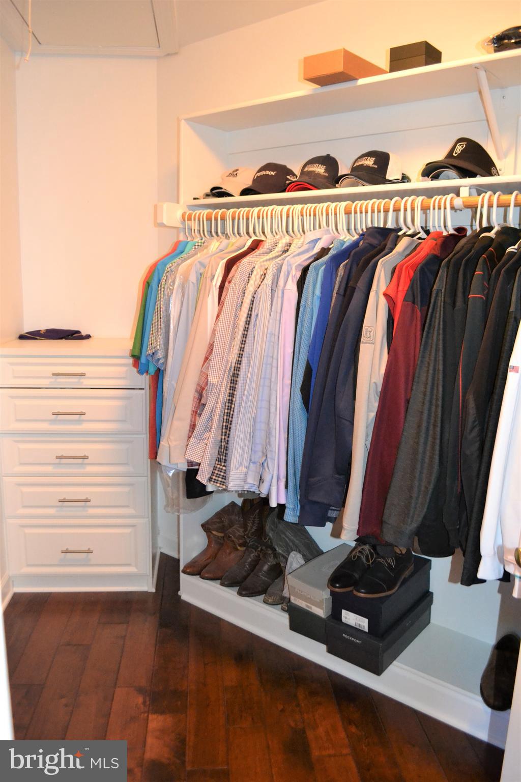 ESTATES AT ROSELAND - Residential