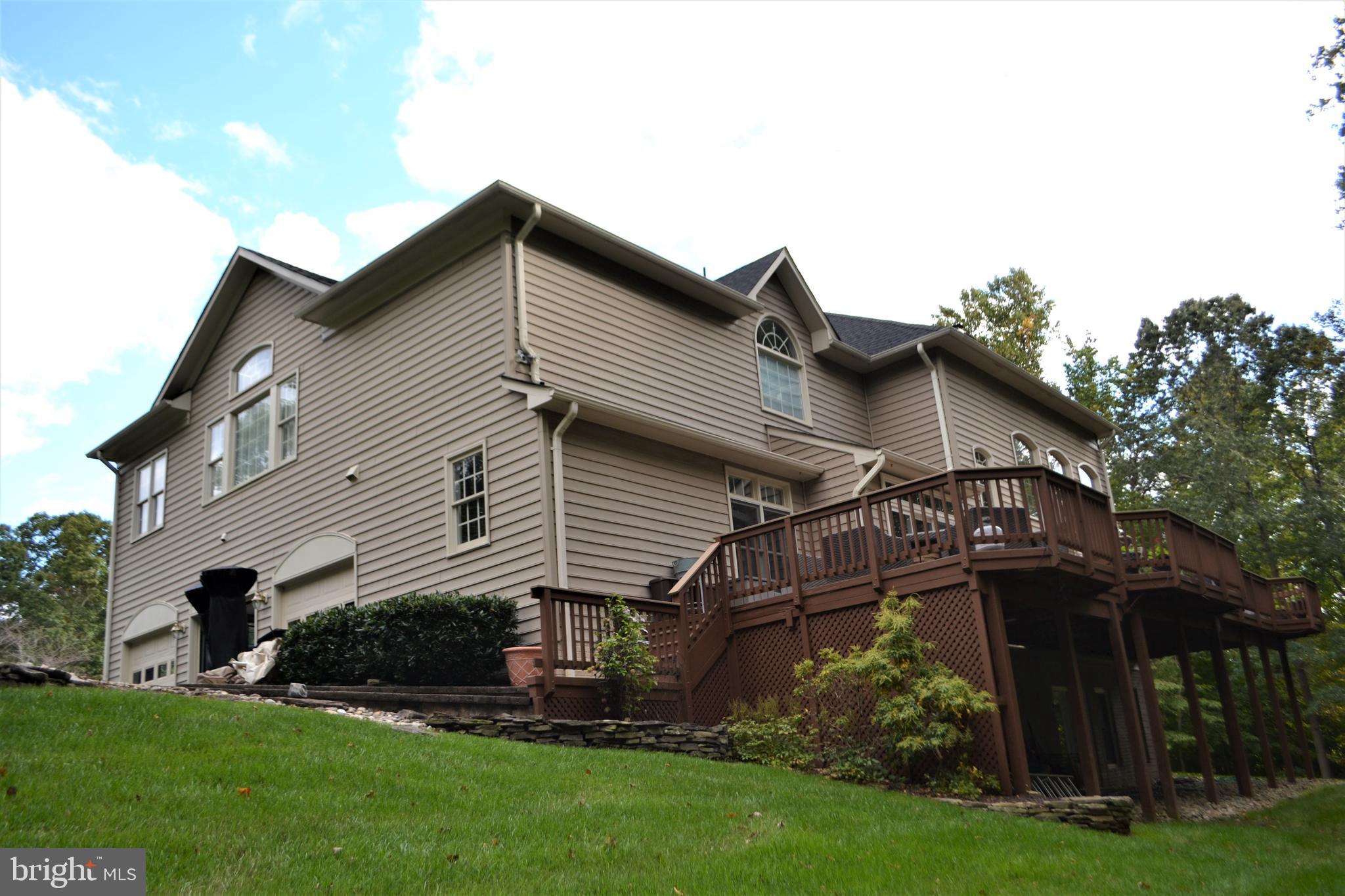 ESTATES AT ROSELAND - Residential