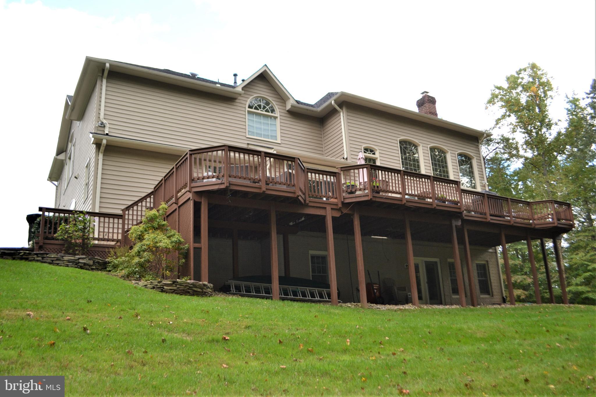 ESTATES AT ROSELAND - Residential