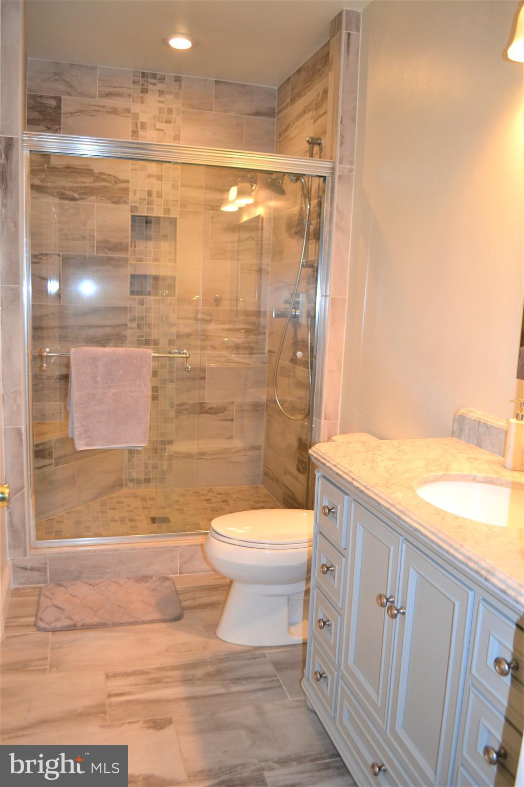 ESTATES AT ROSELAND - Residential