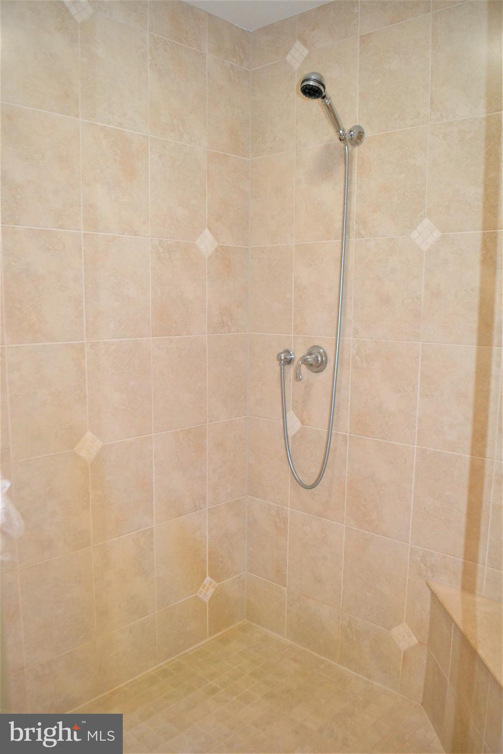 ESTATES AT ROSELAND - Residential