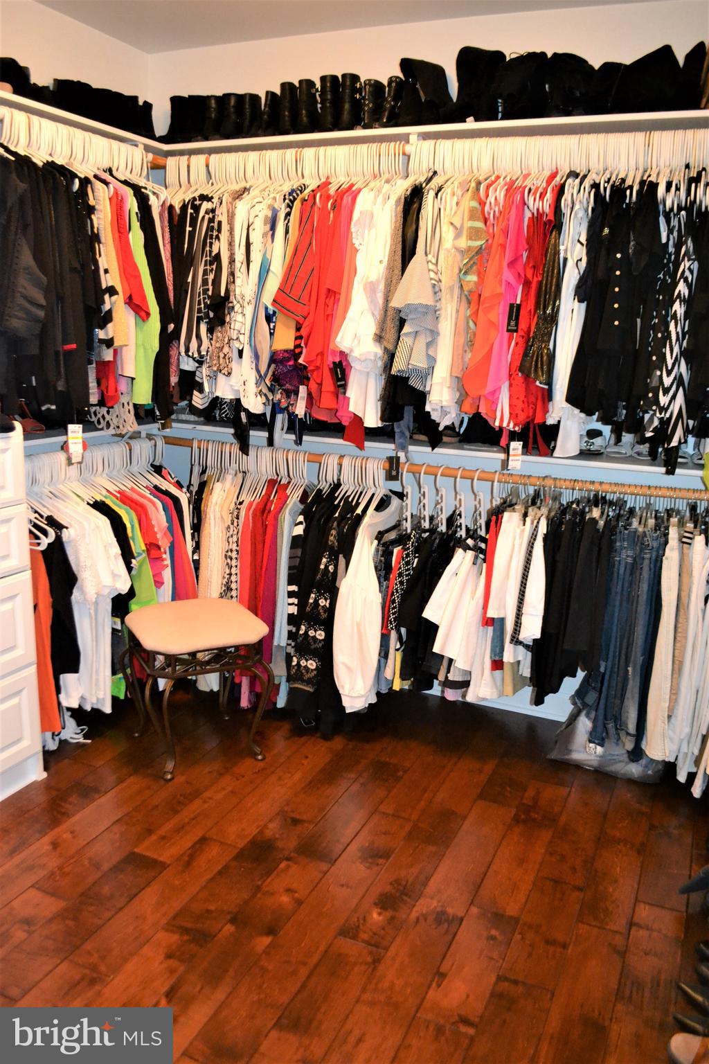 ESTATES AT ROSELAND - Residential