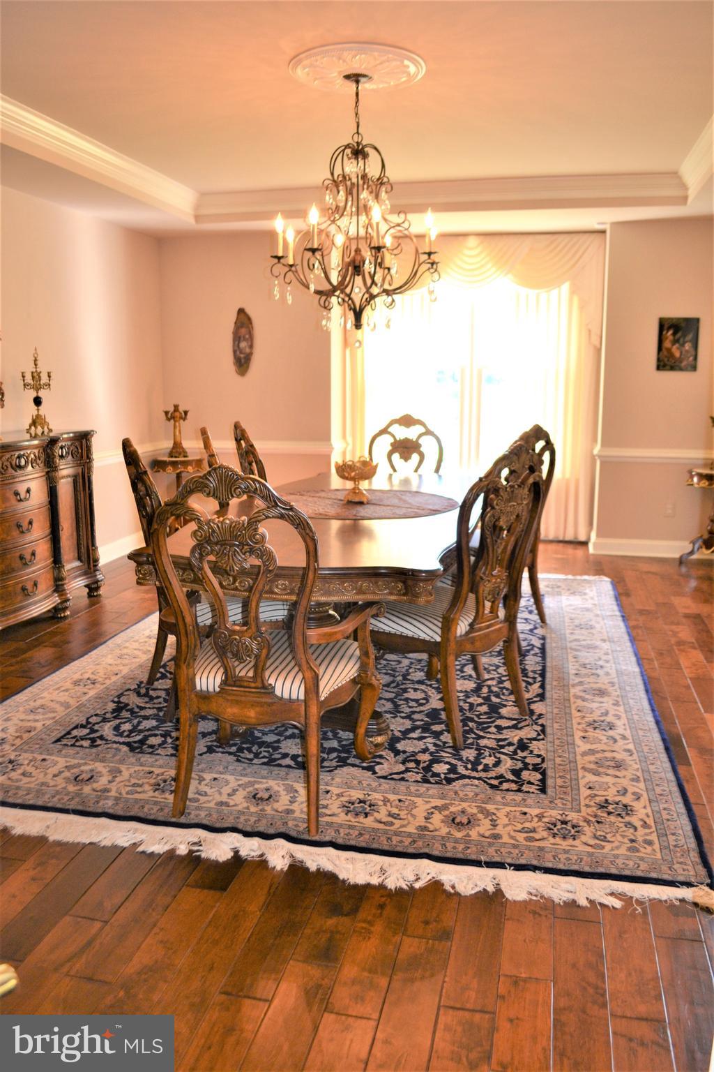 ESTATES AT ROSELAND - Residential