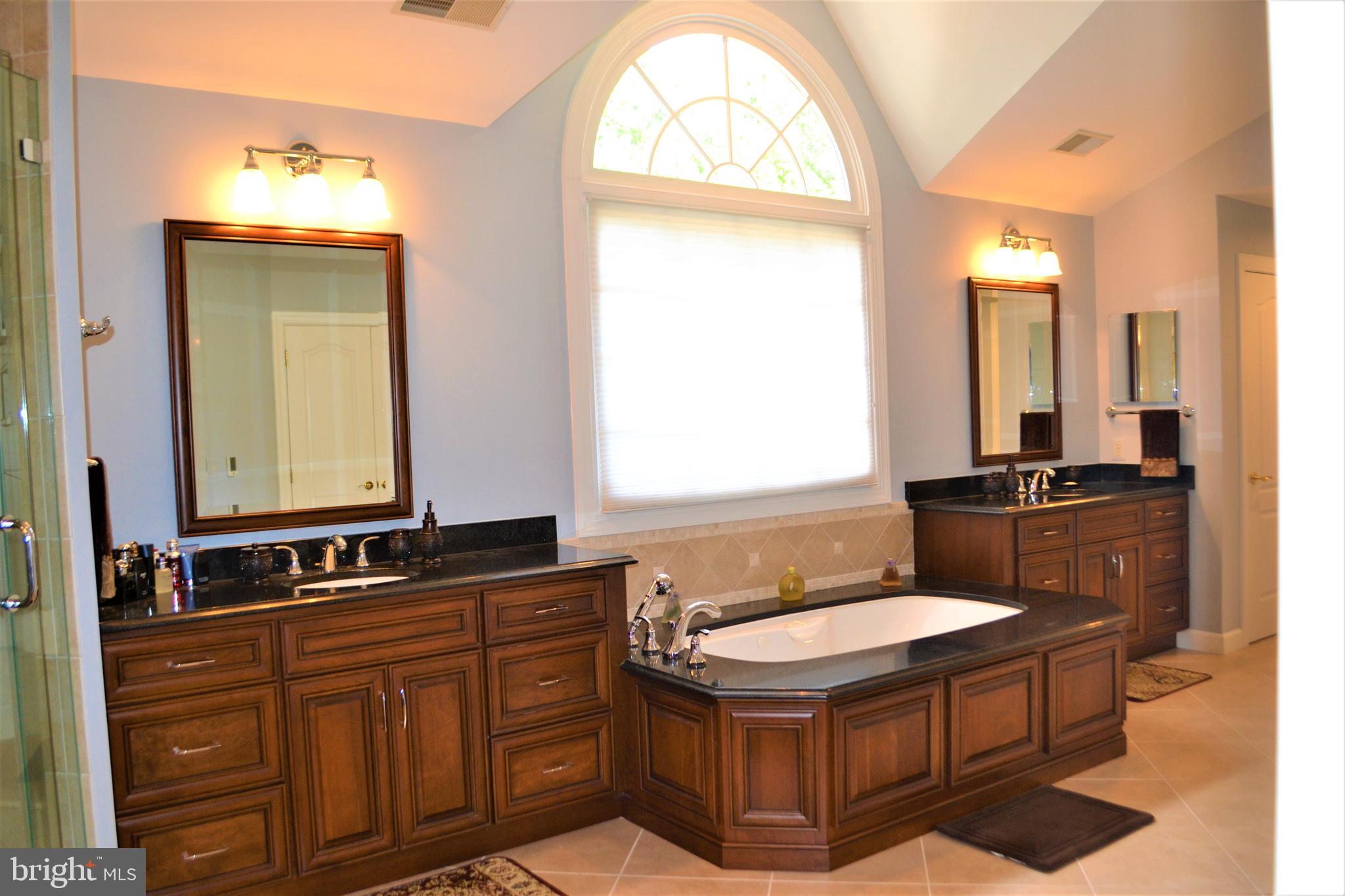 ESTATES AT ROSELAND - Residential