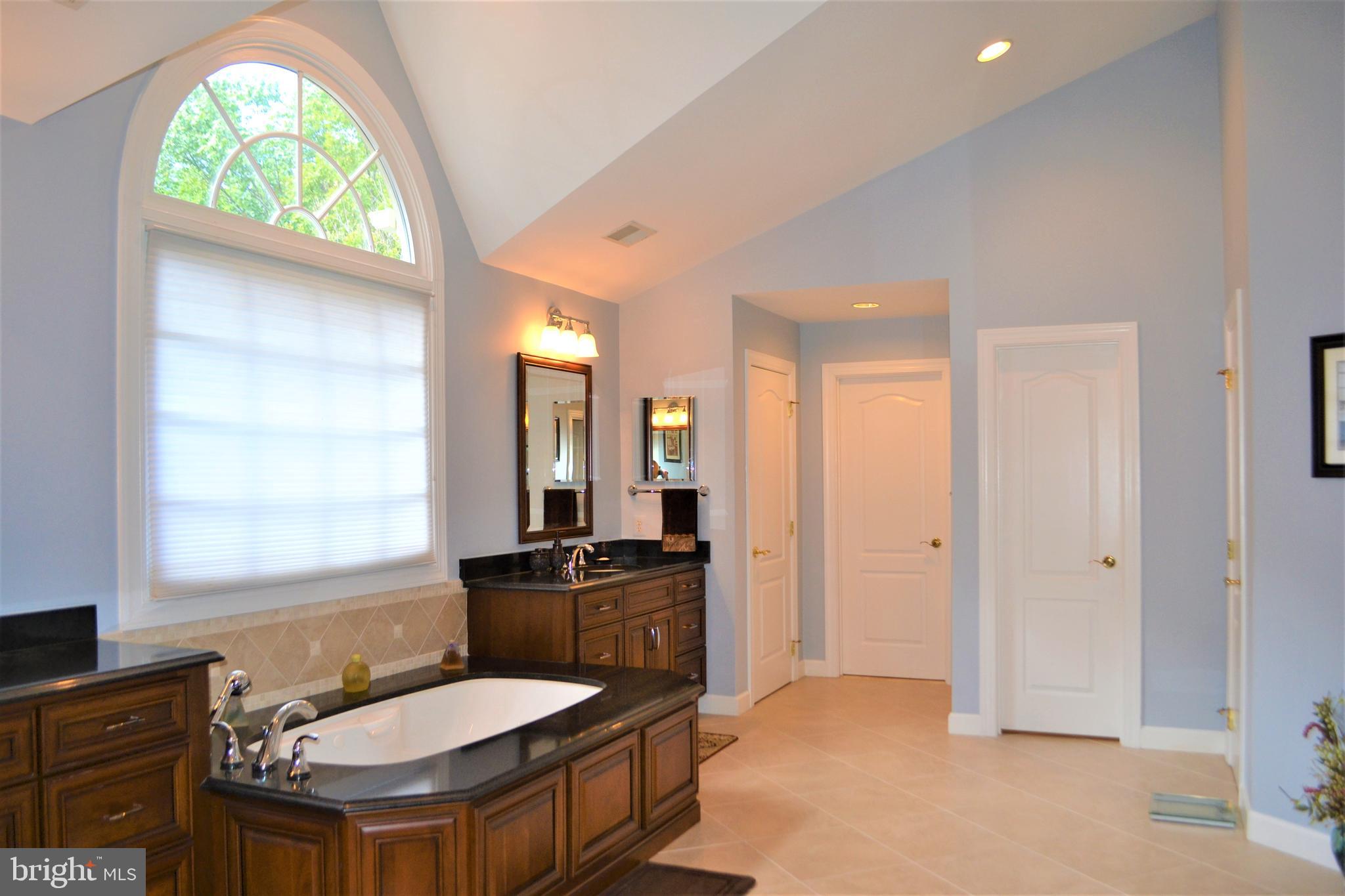 ESTATES AT ROSELAND - Residential