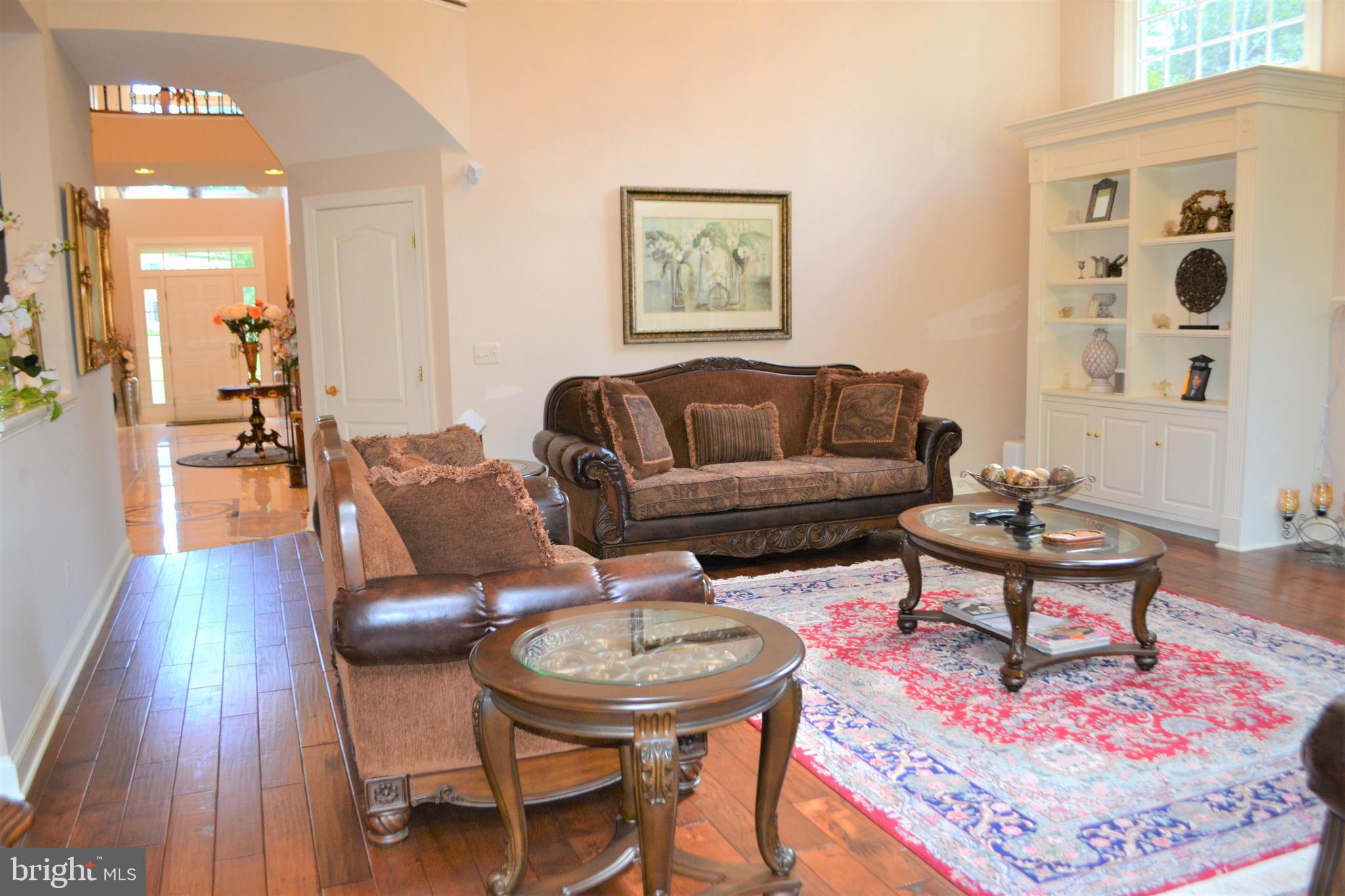 ESTATES AT ROSELAND - Residential