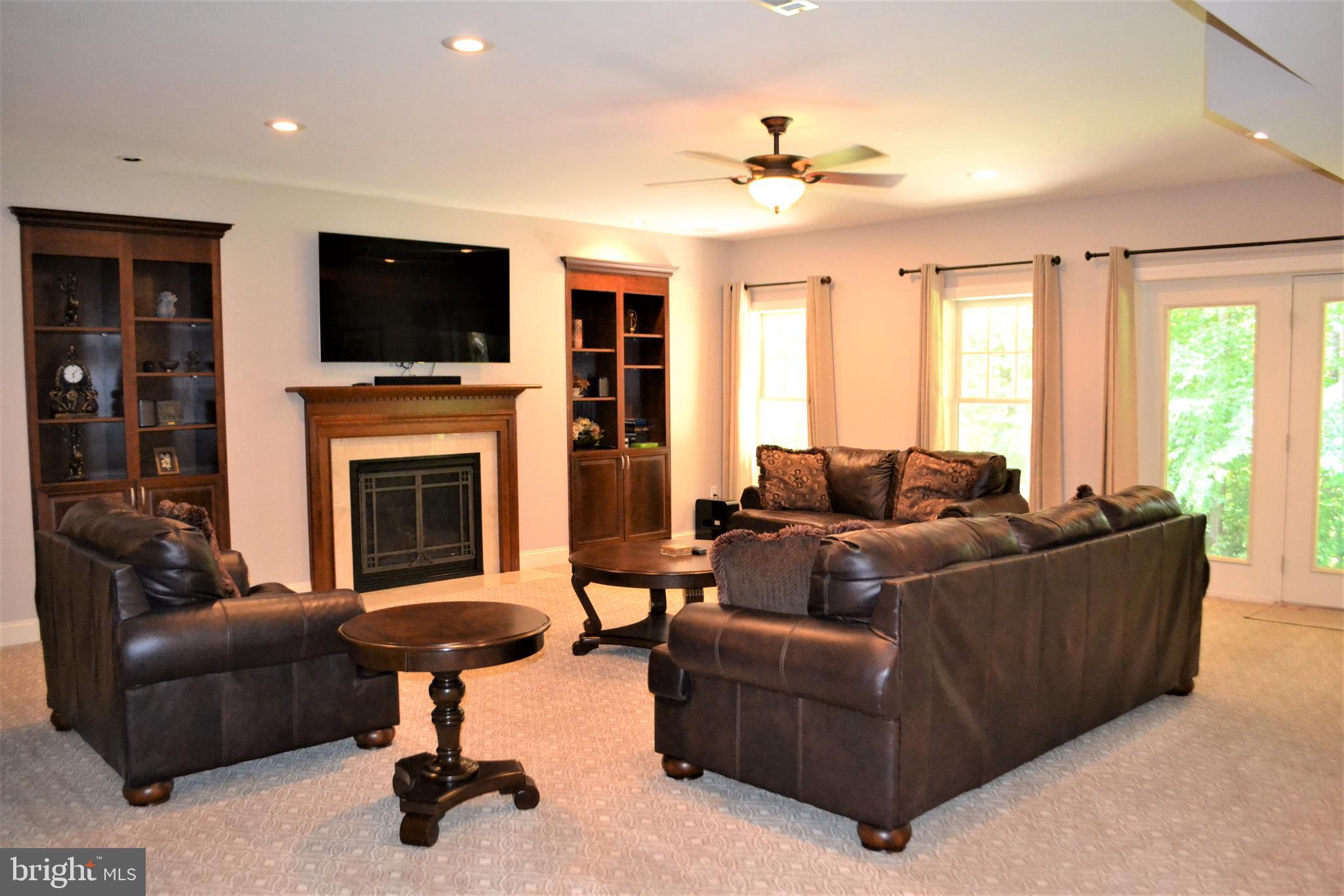 ESTATES AT ROSELAND - Residential